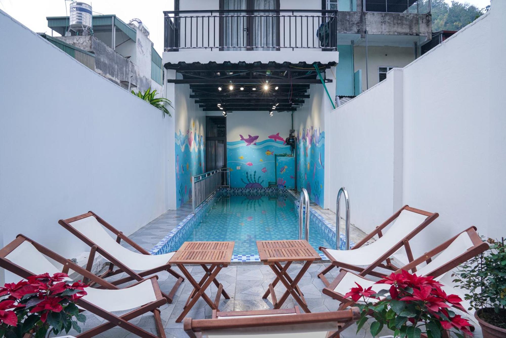 Strawberry House , Tour & Motorbikes Rentel *