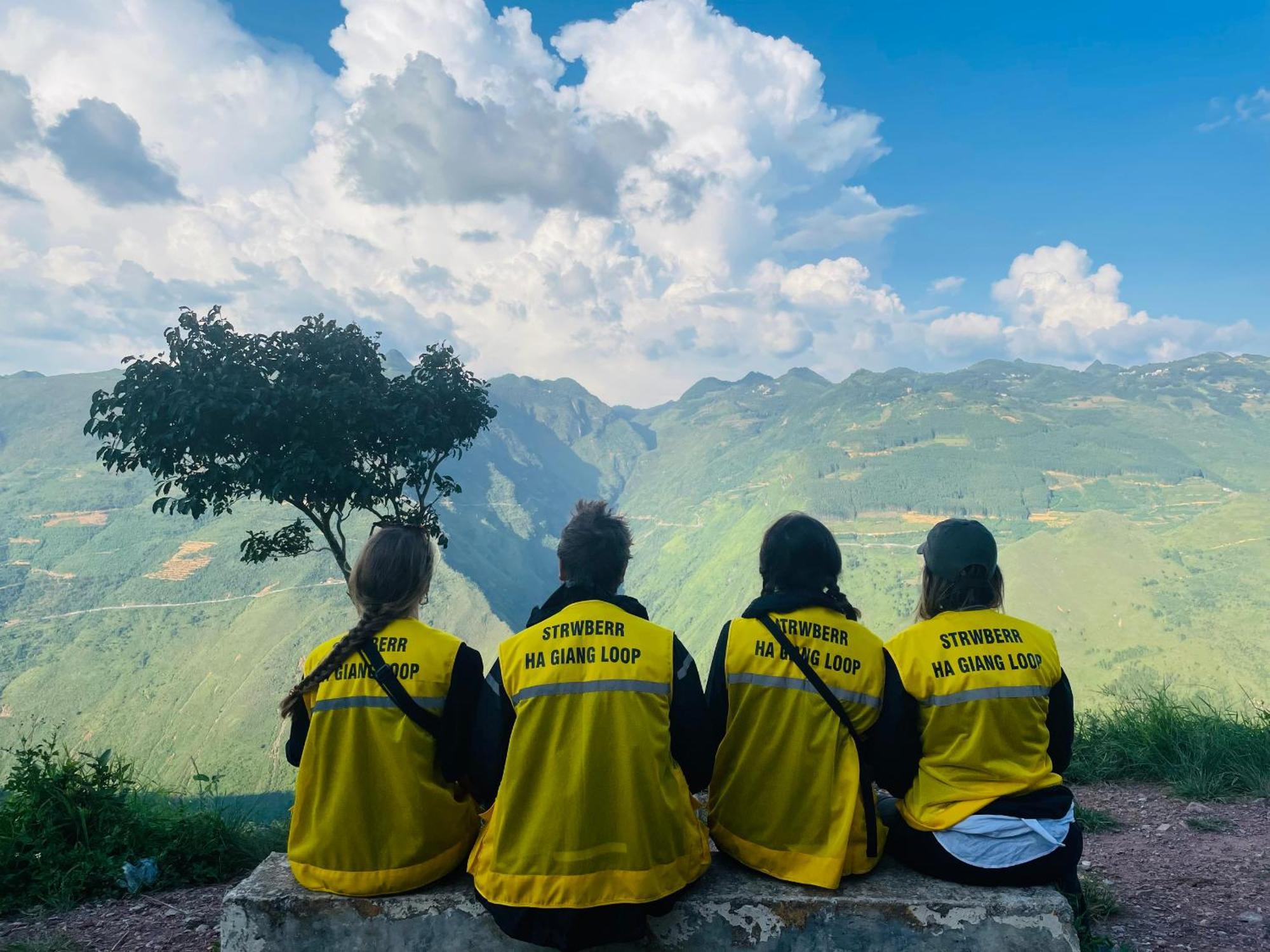 Strawberry House , Tour & Motorbikes Rentel * Ha Giang
