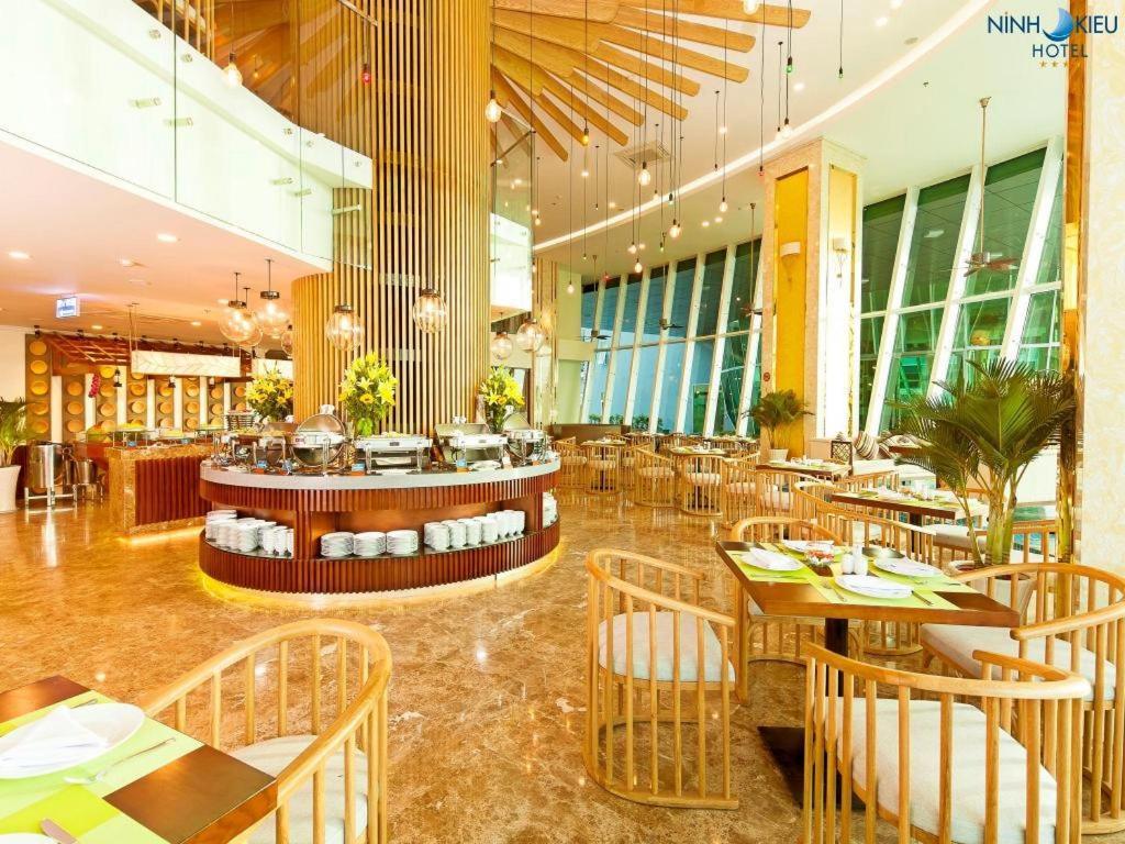 Ninh Kieu Riverside