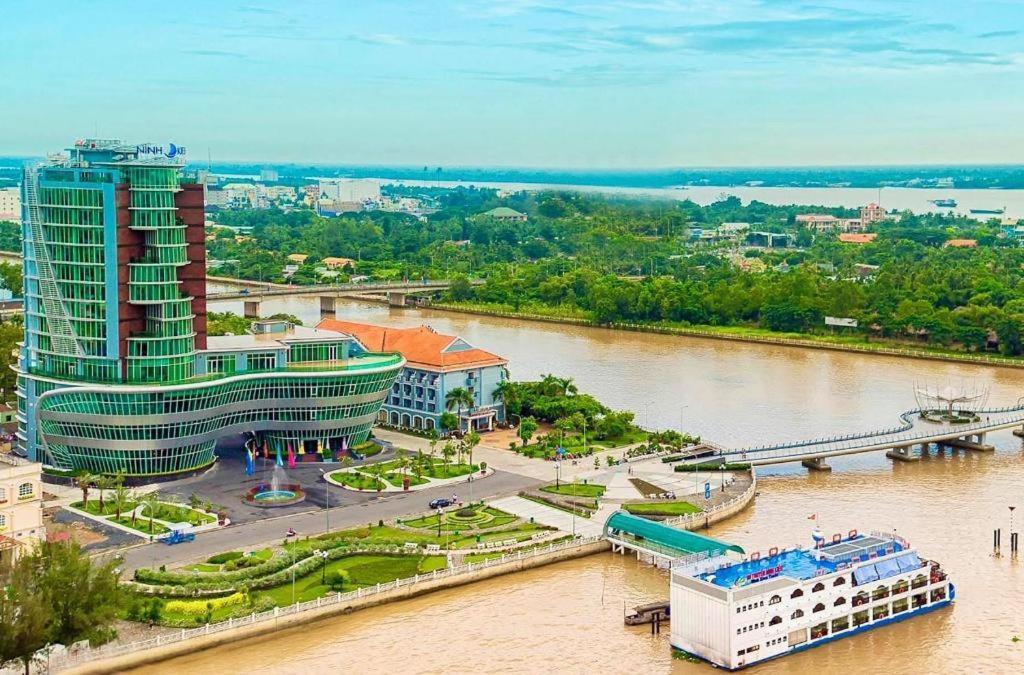 Ninh Kieu Riverside