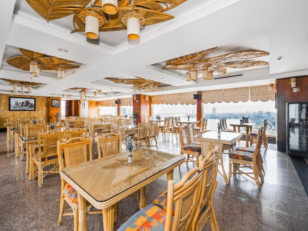 Hotel Senriver 4*