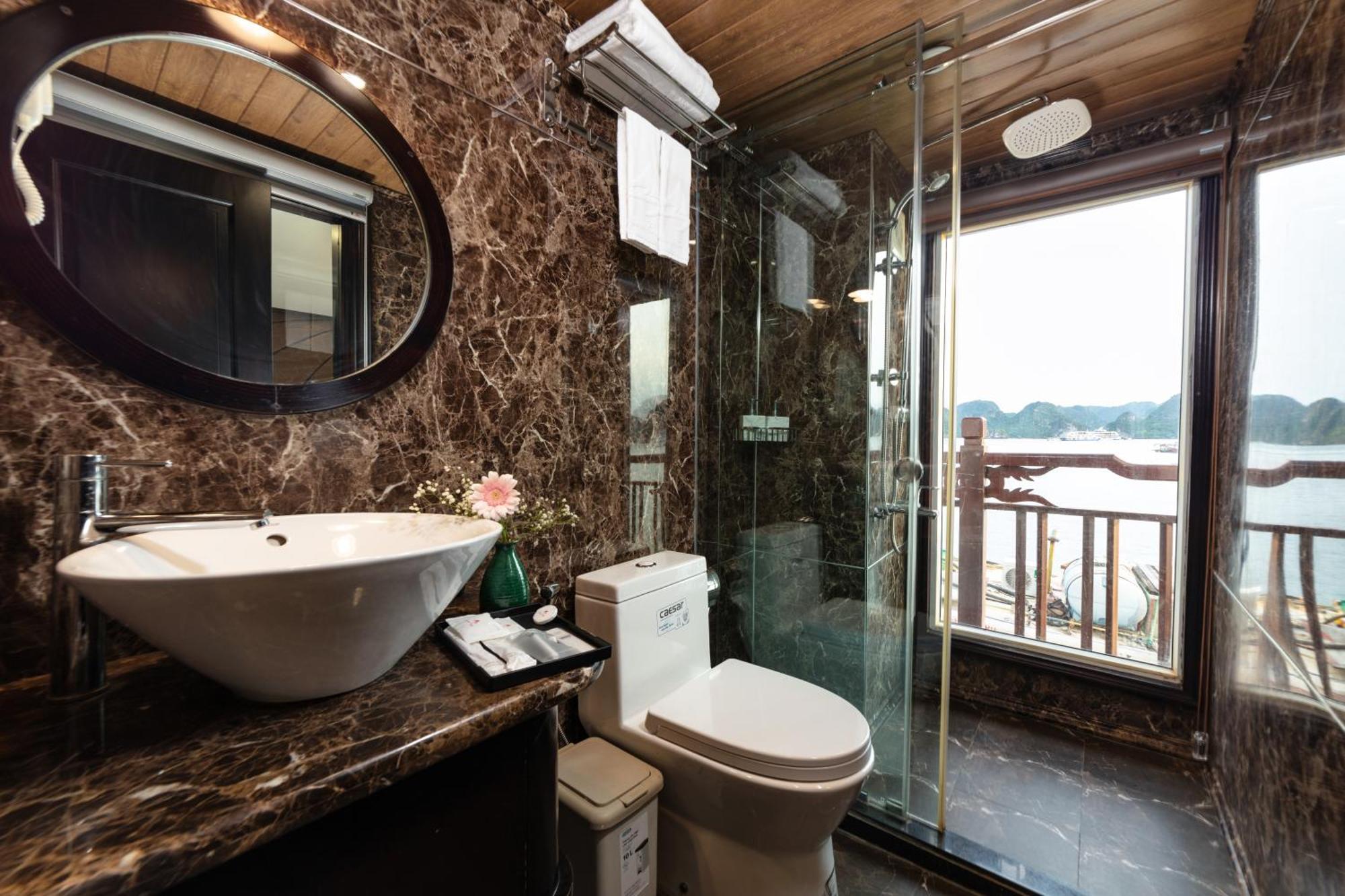 Amanda Luxury Cruise Lan Ha Bay