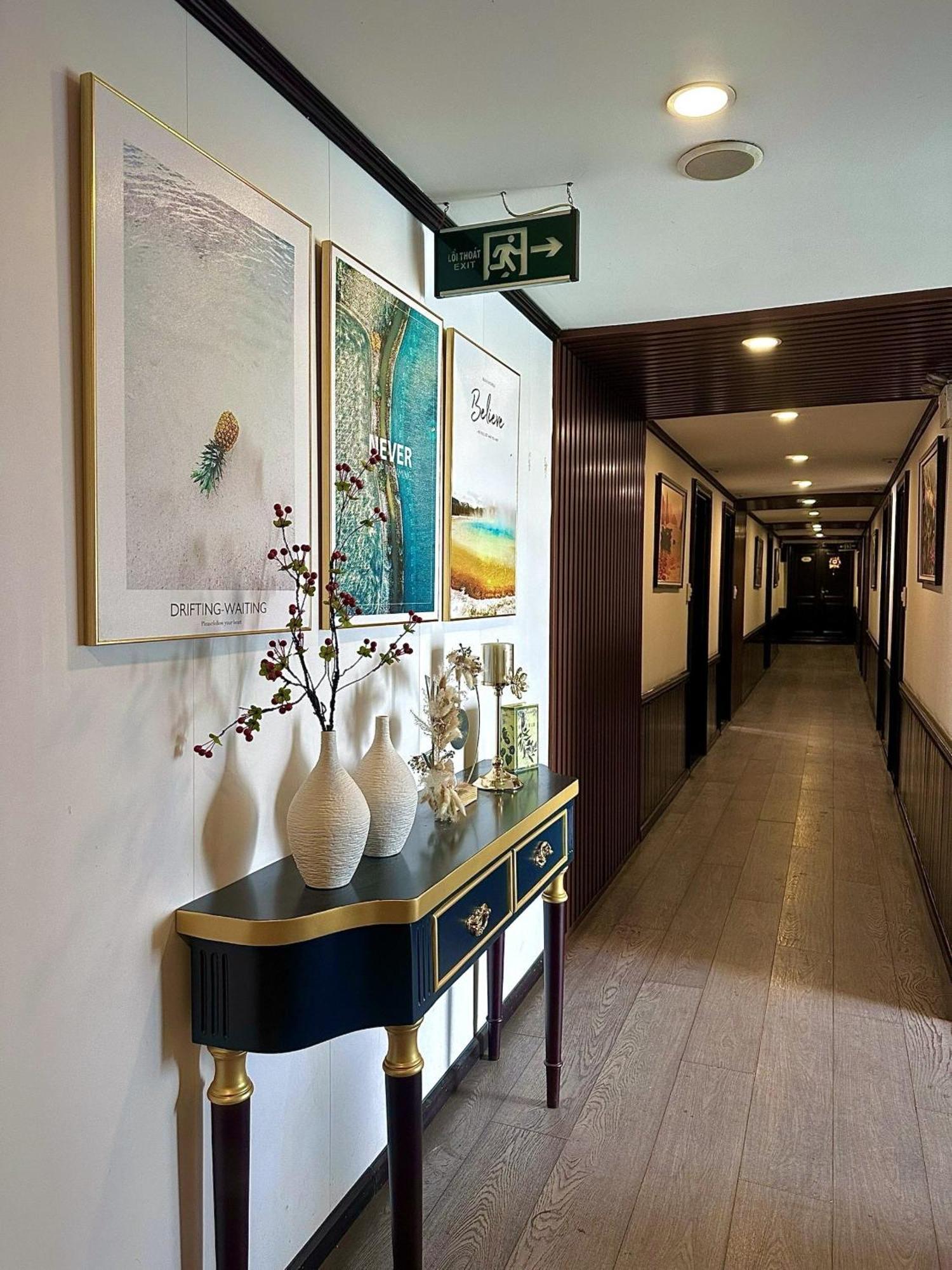 Amanda Luxury Cruise Lan Ha Bay  Ha Long