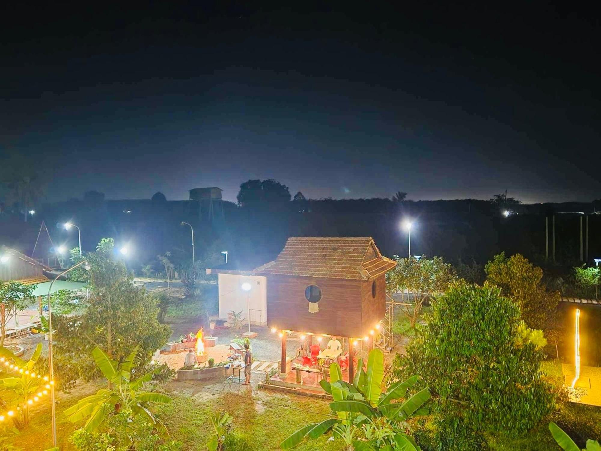 Huong Sen Garden *
