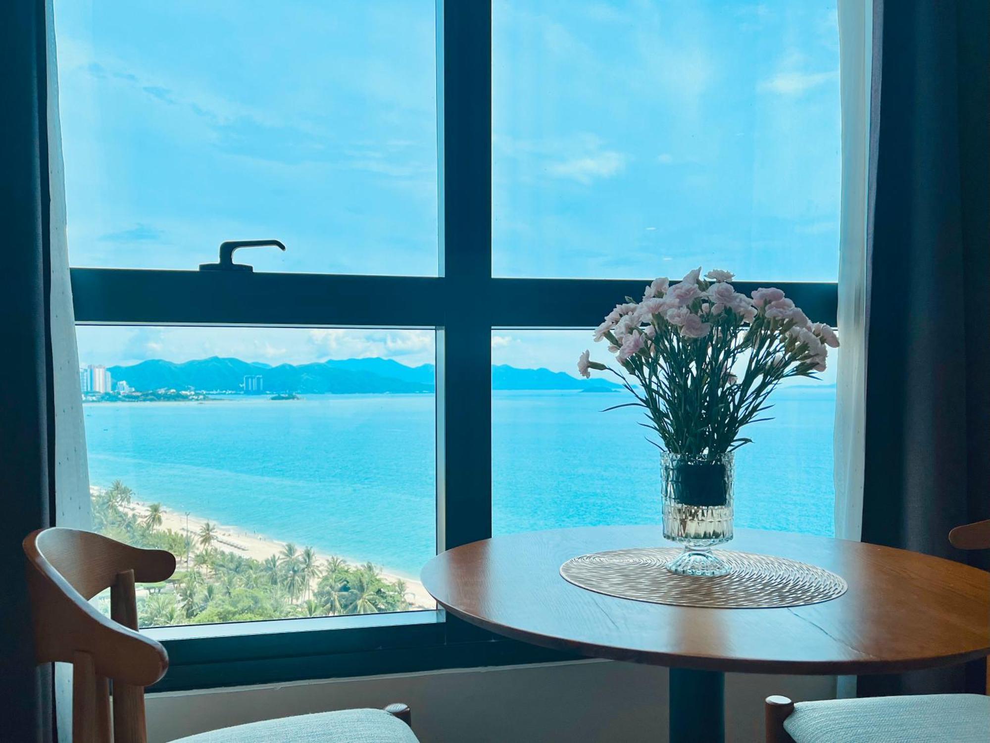 Starcity Hotel&condotel Beachfront Khách sạn