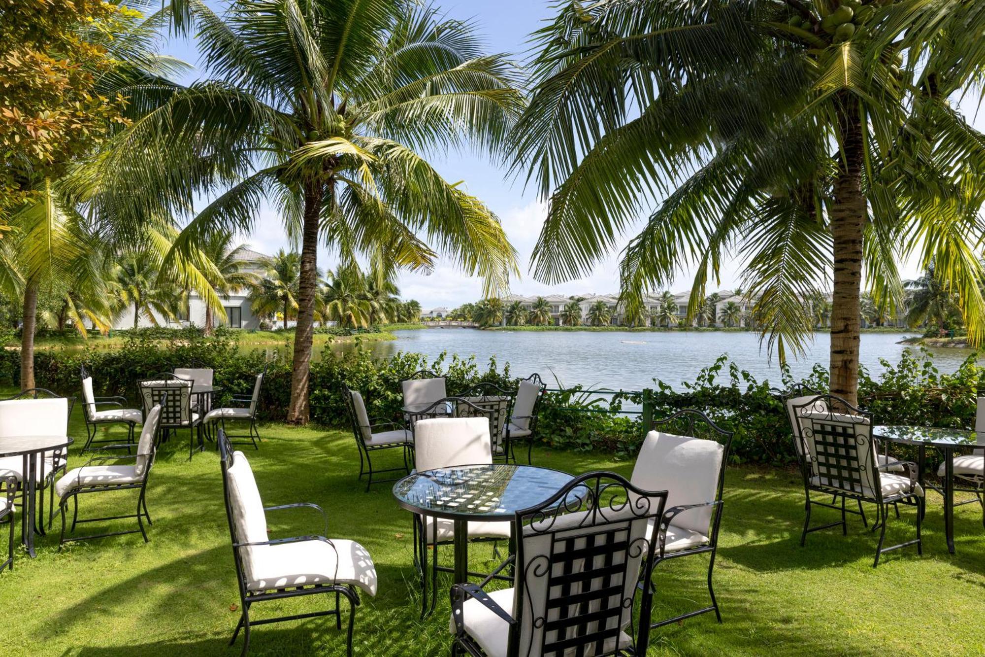 Vinpearl & Long Nha Trang 5*