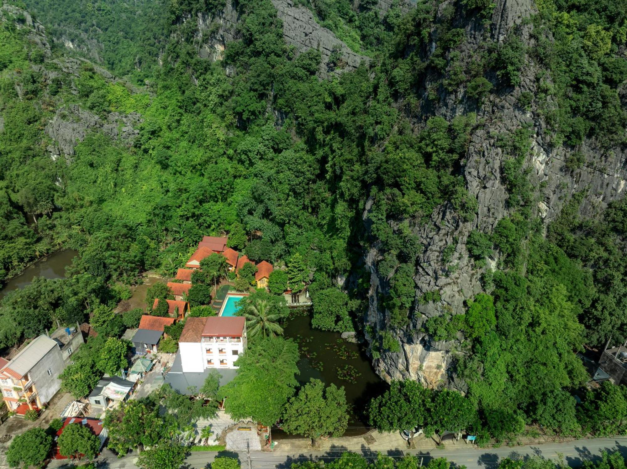 Tam Coc Rocky Hotel
