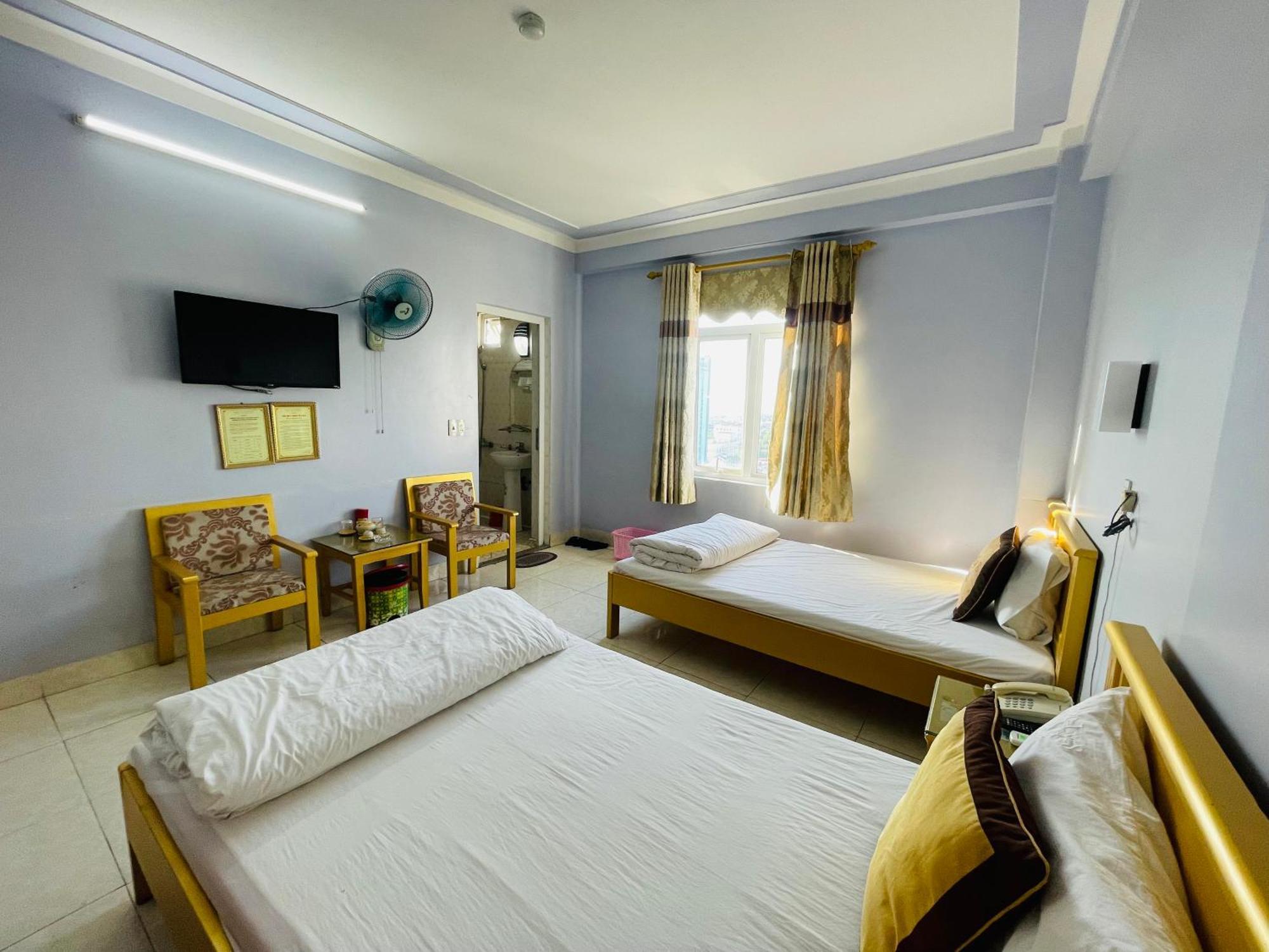 Khach San Ngoc Ly 8 Hotel 2*