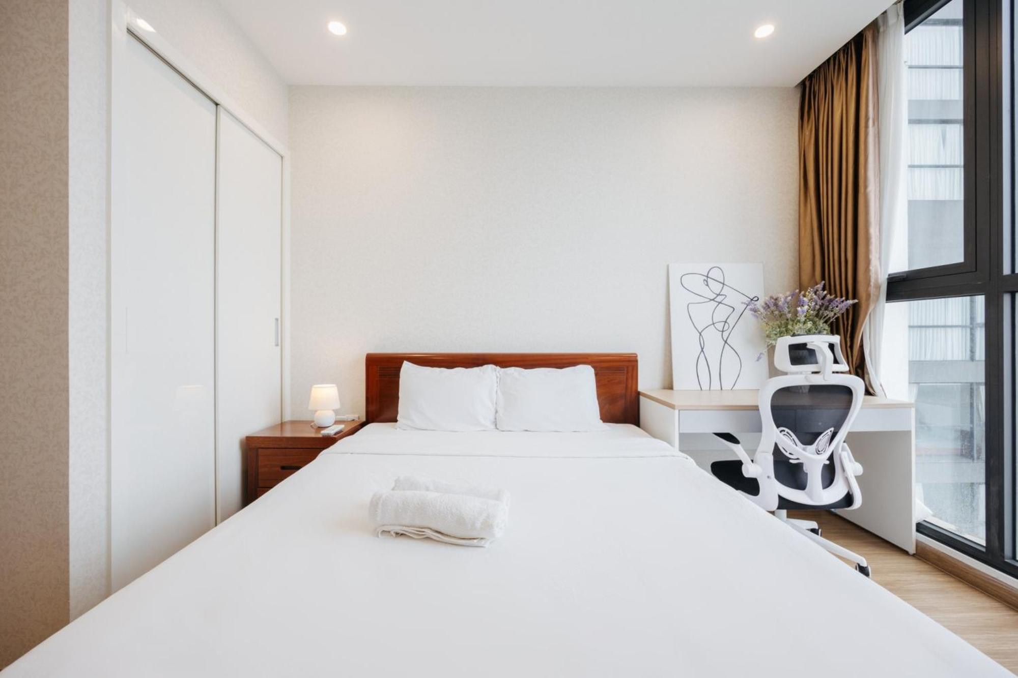 Vinhomes Skylake By Pham Hung Apartment *