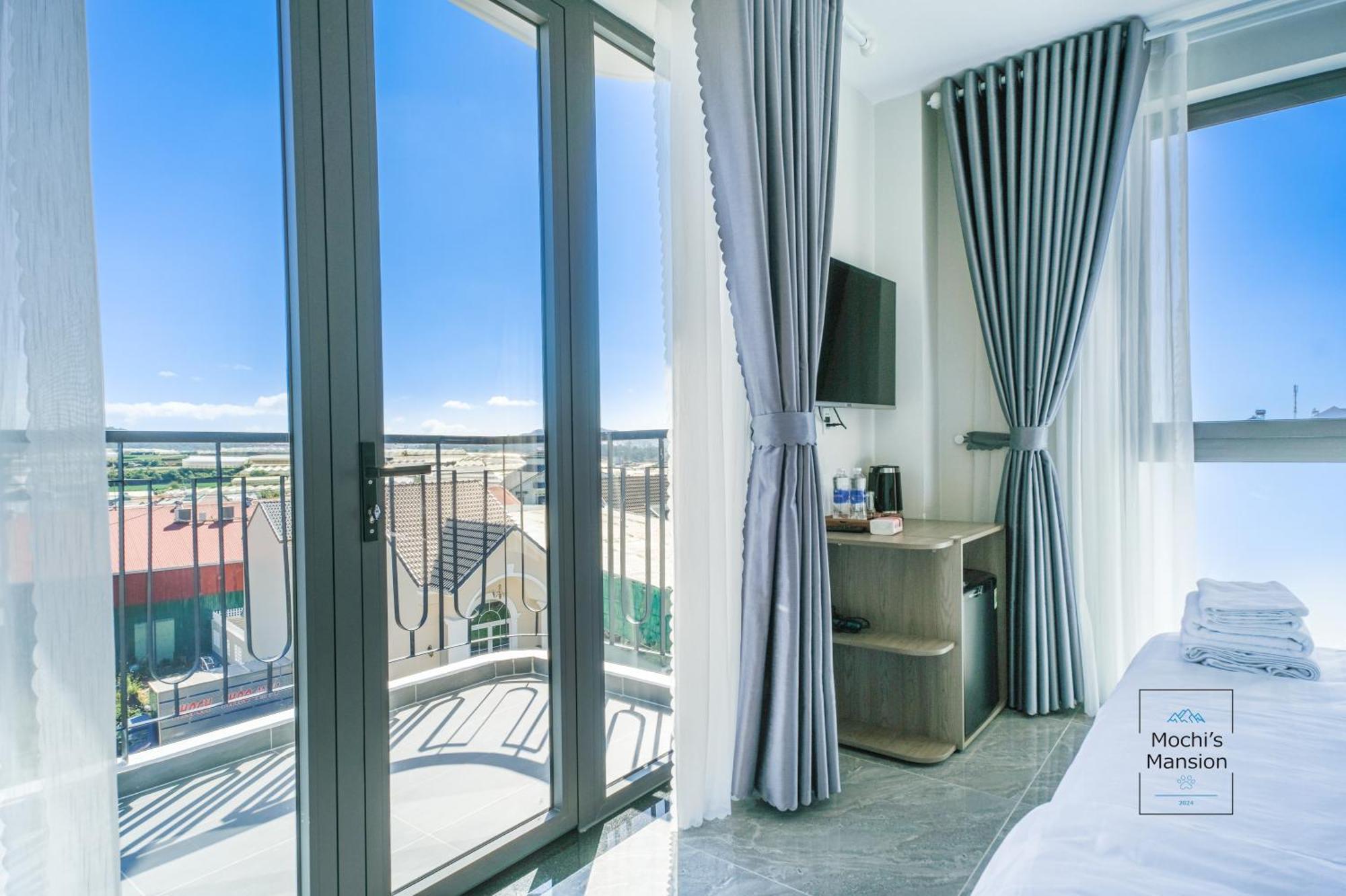 Mochi's Mansion Hotel *