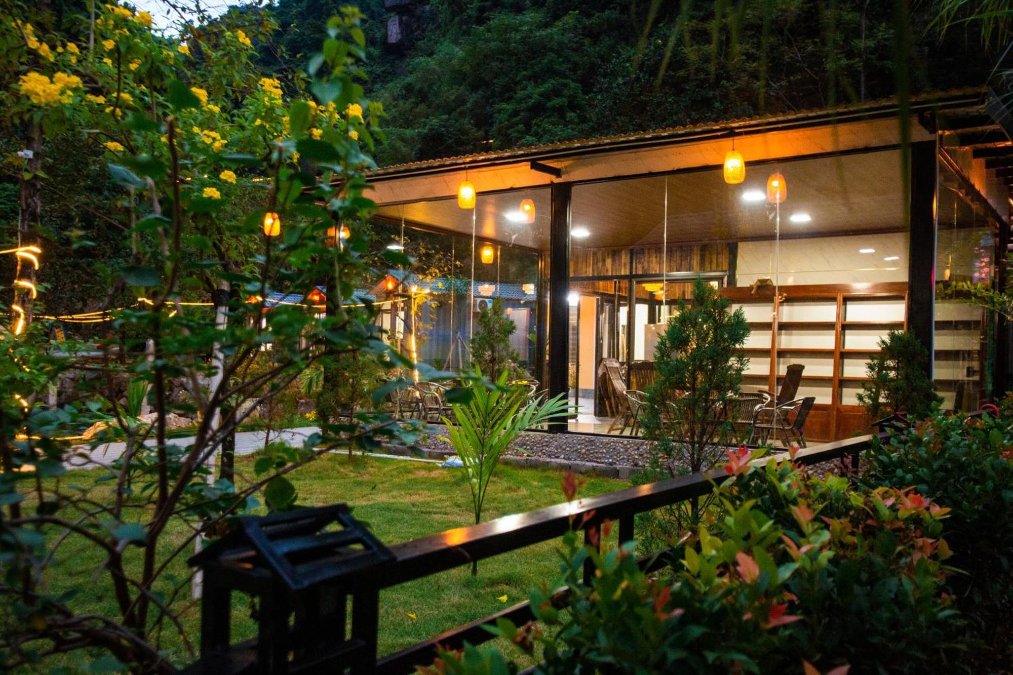 Hoang Minh Mountainside Lodge *