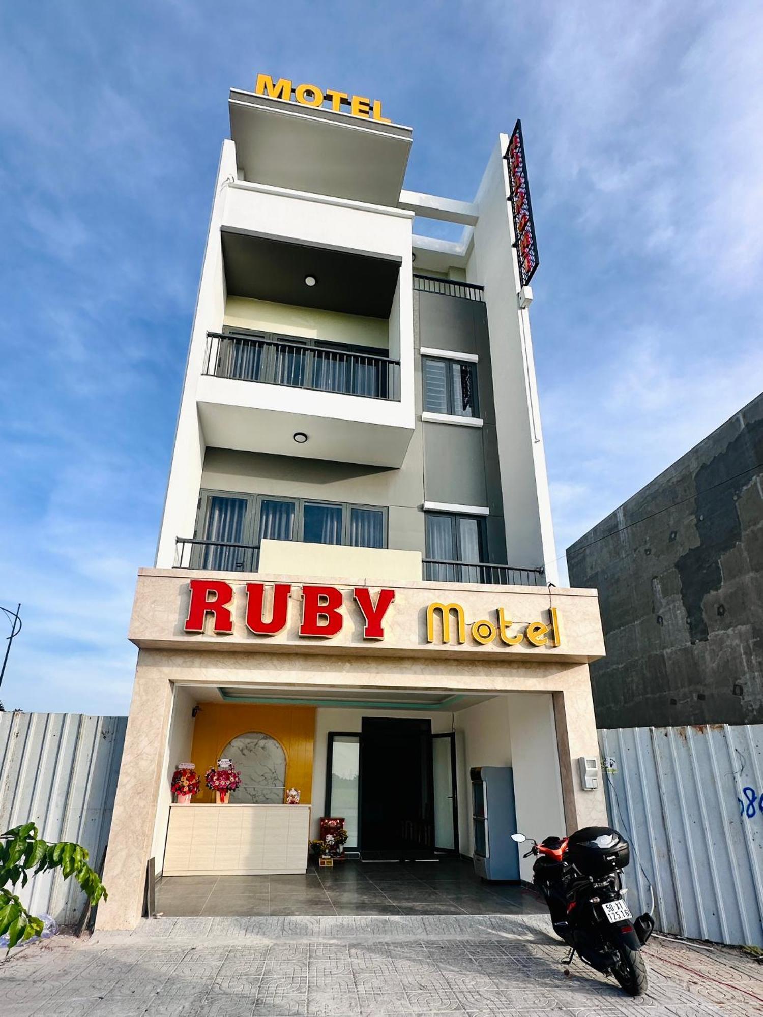 Ruby Ba Ria