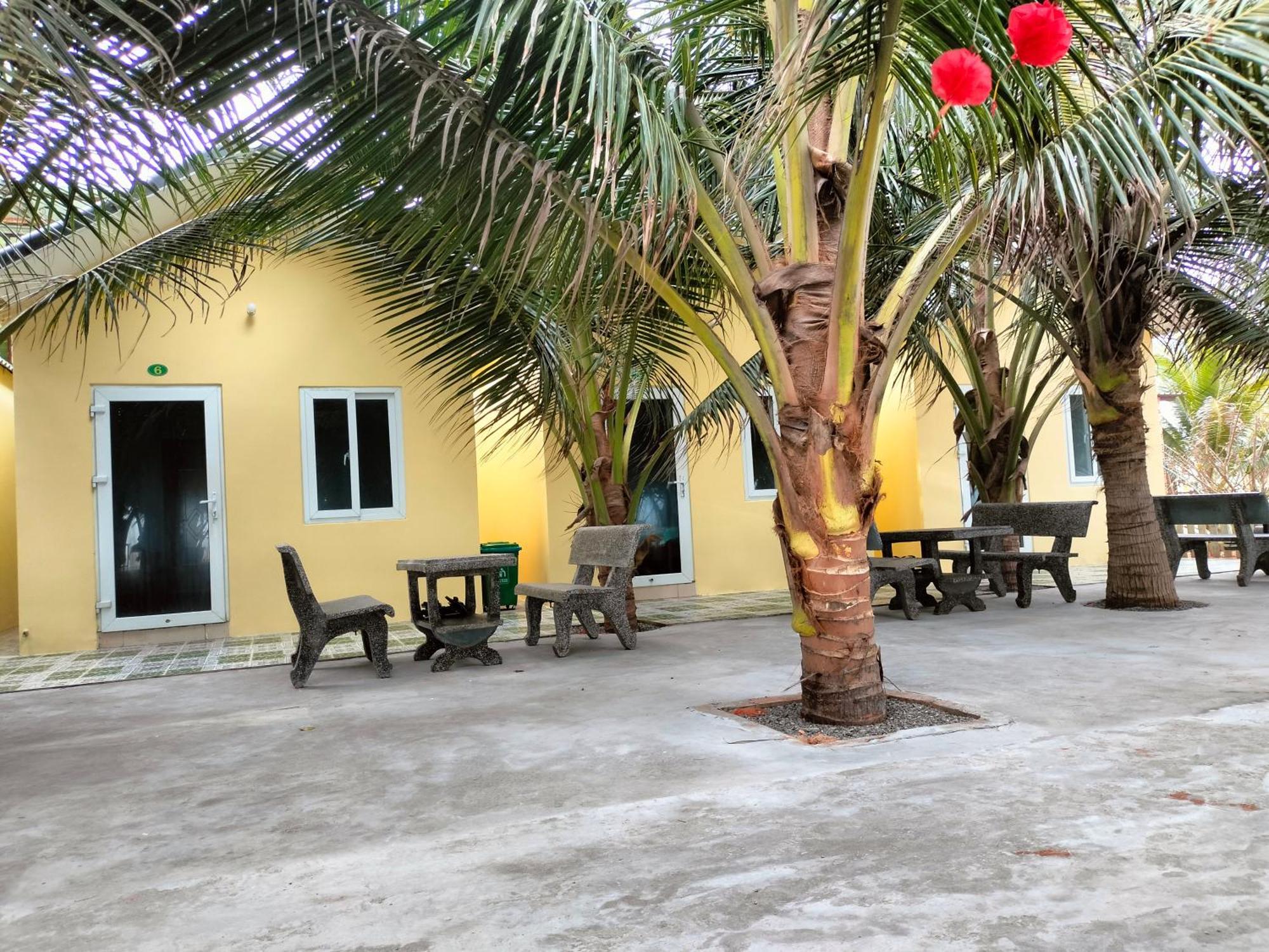 Resort Bien Ngoc Homstay *