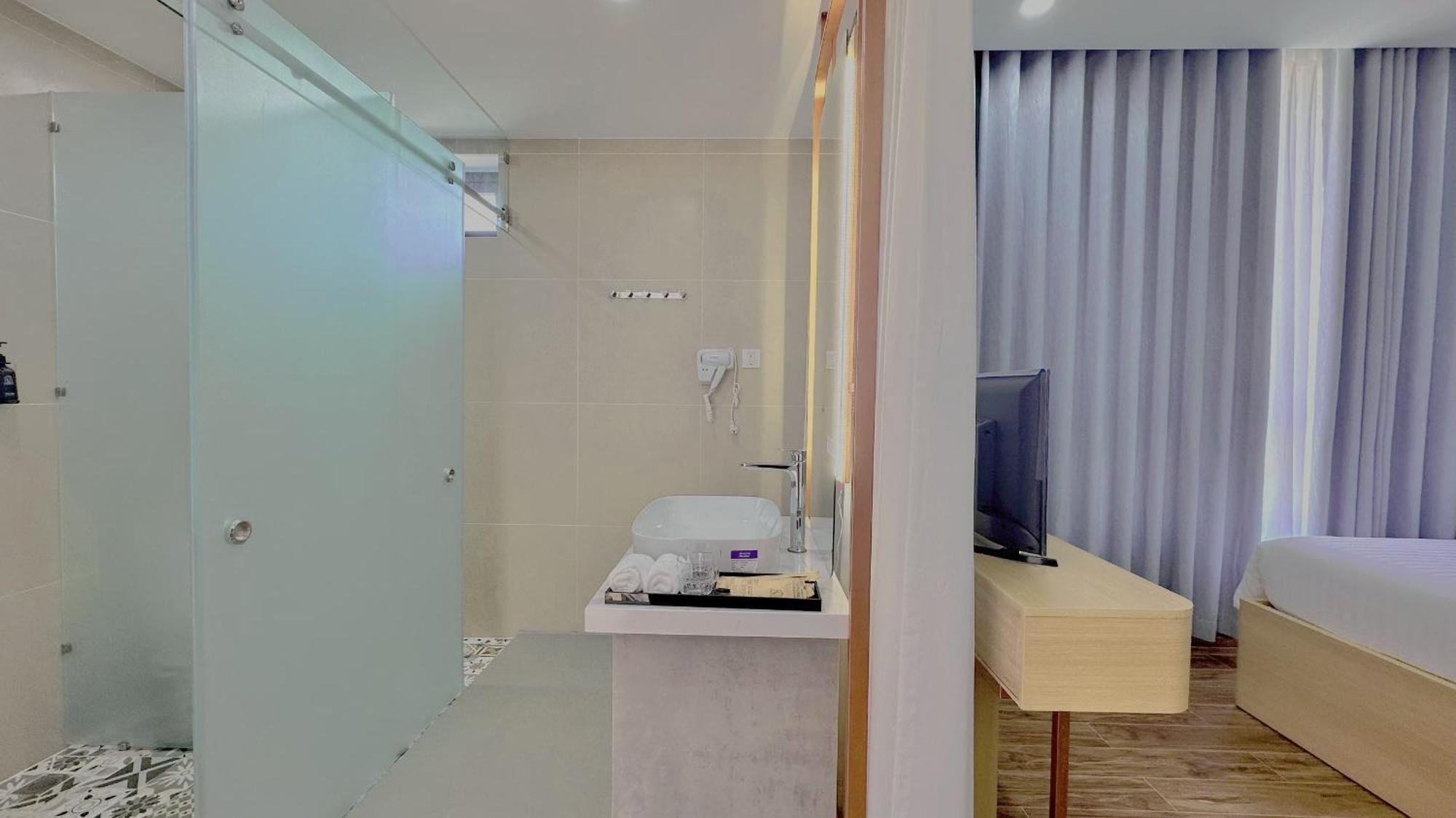 Hotel Diora By Hos 4*