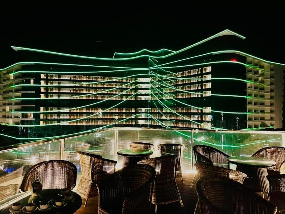 Hong Ngoc 3*