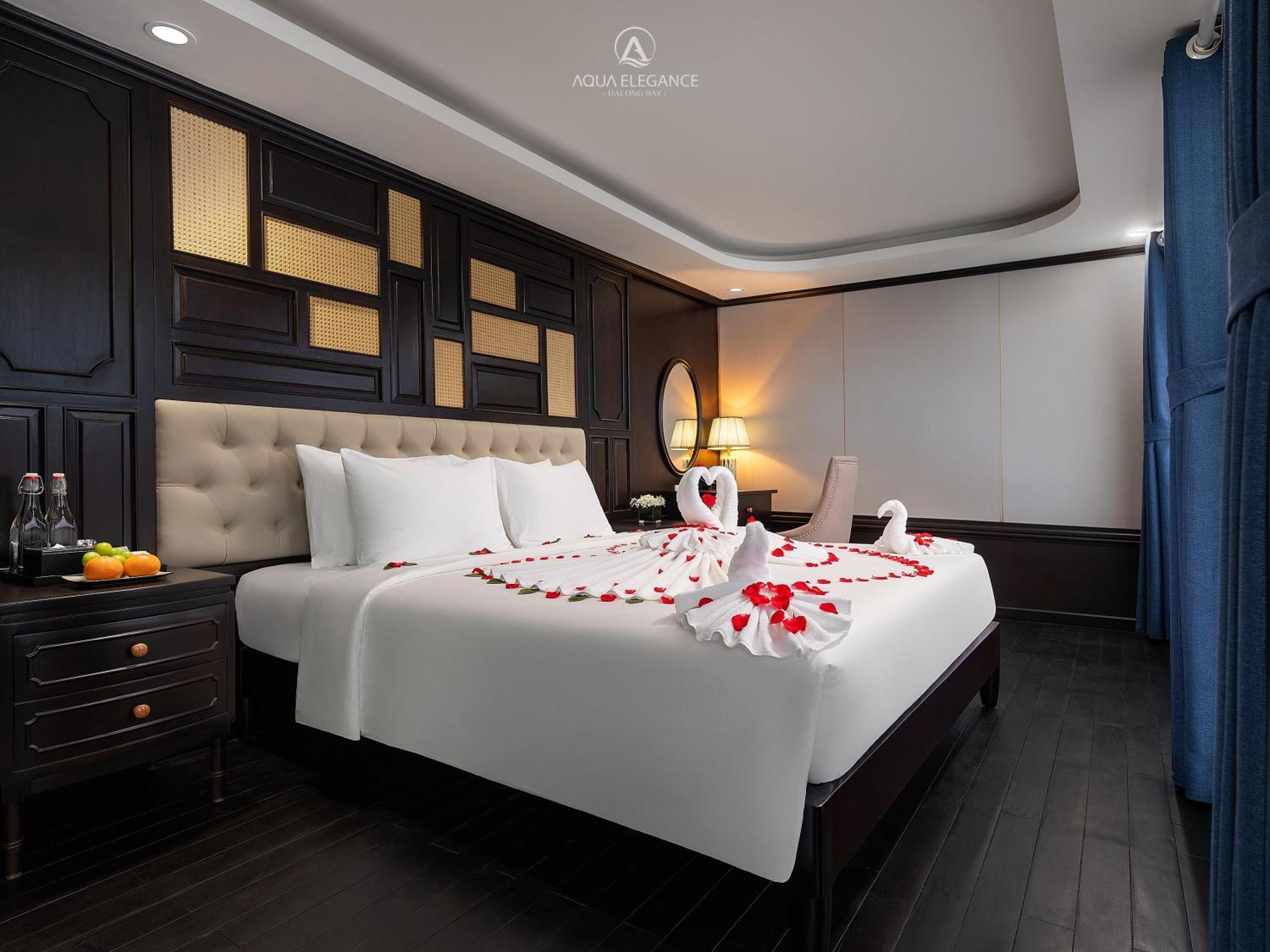 Aqua Elegance Cruise