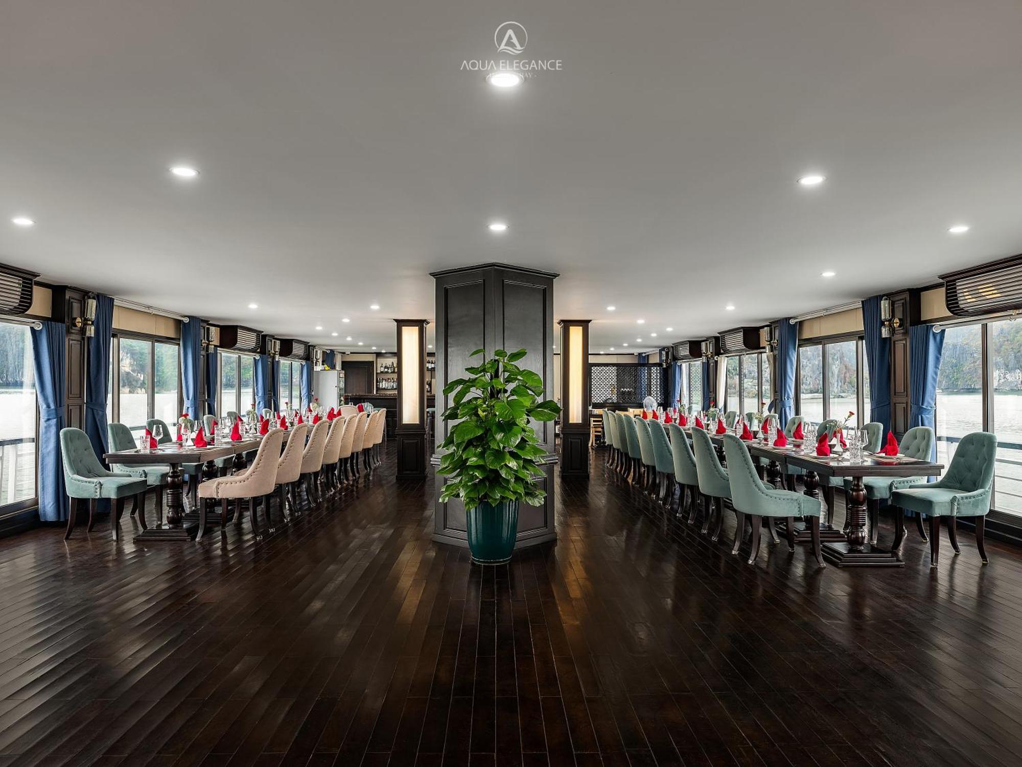 Aqua Elegance Cruise Botel Ha Long
