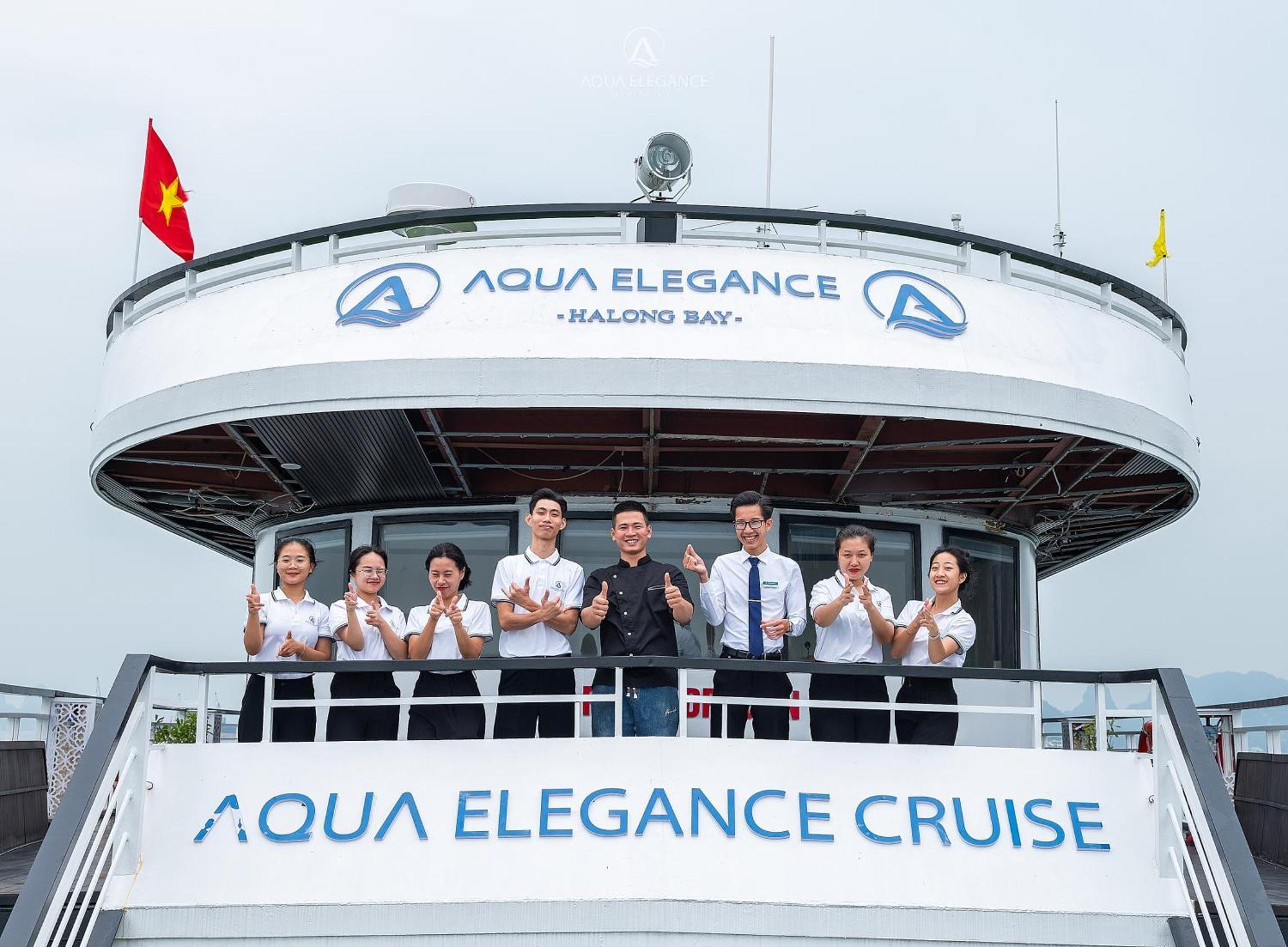 Botel Aqua Elegance Cruise Ha Long