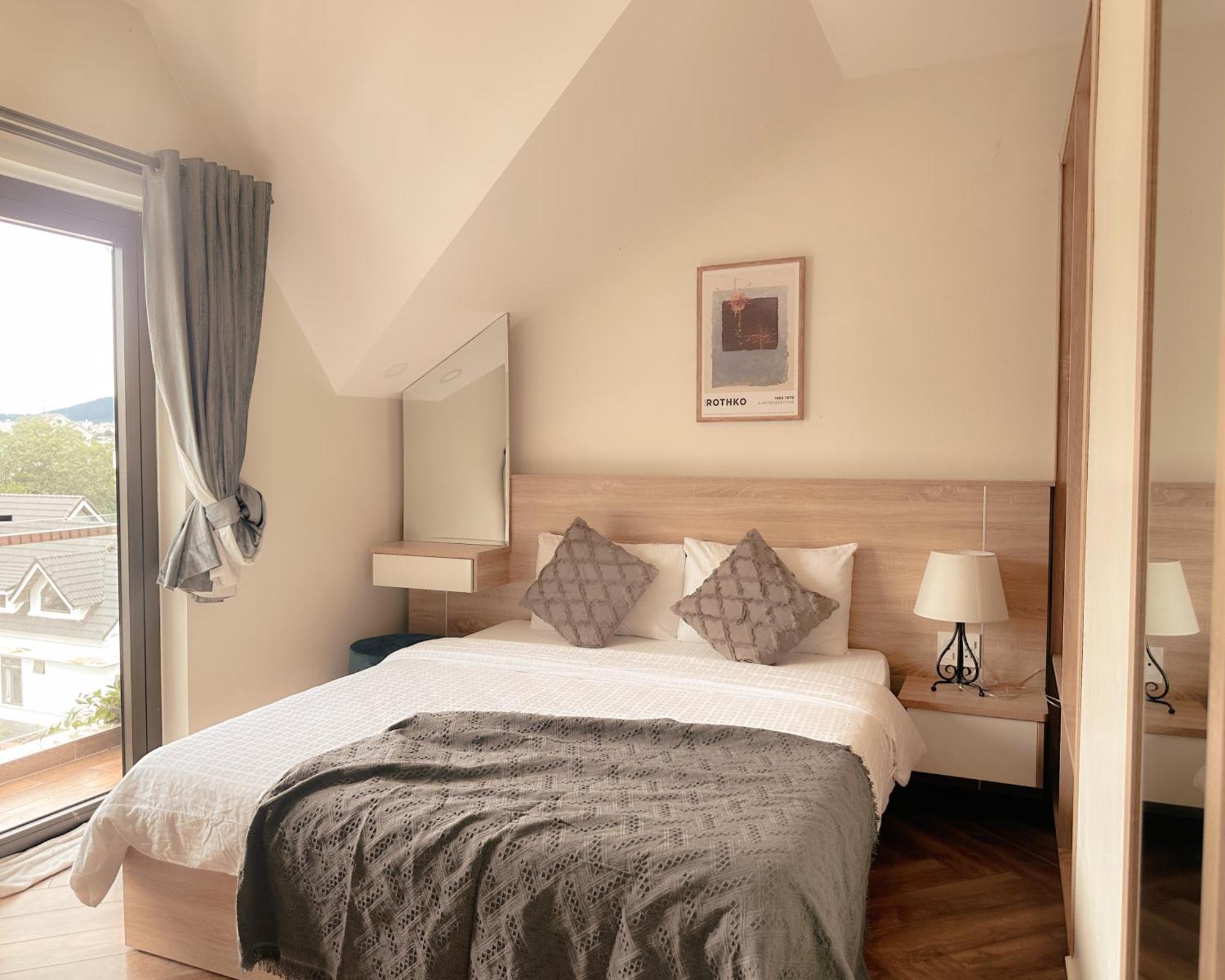 Hotel L'amour 2*