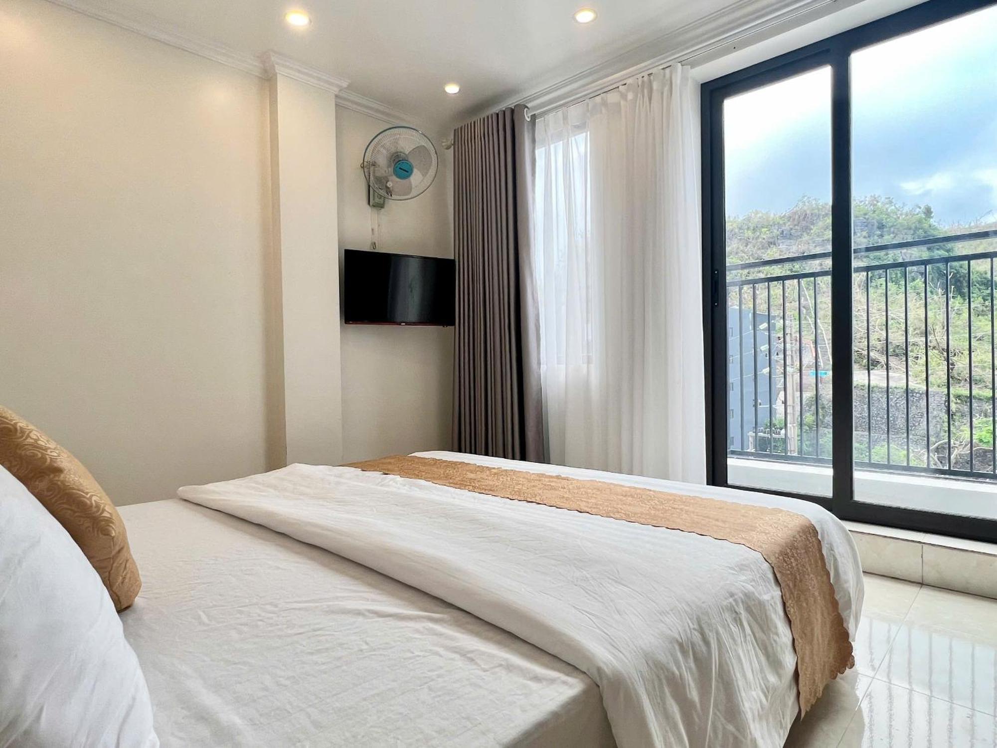 Cat Ba Glow Hotel