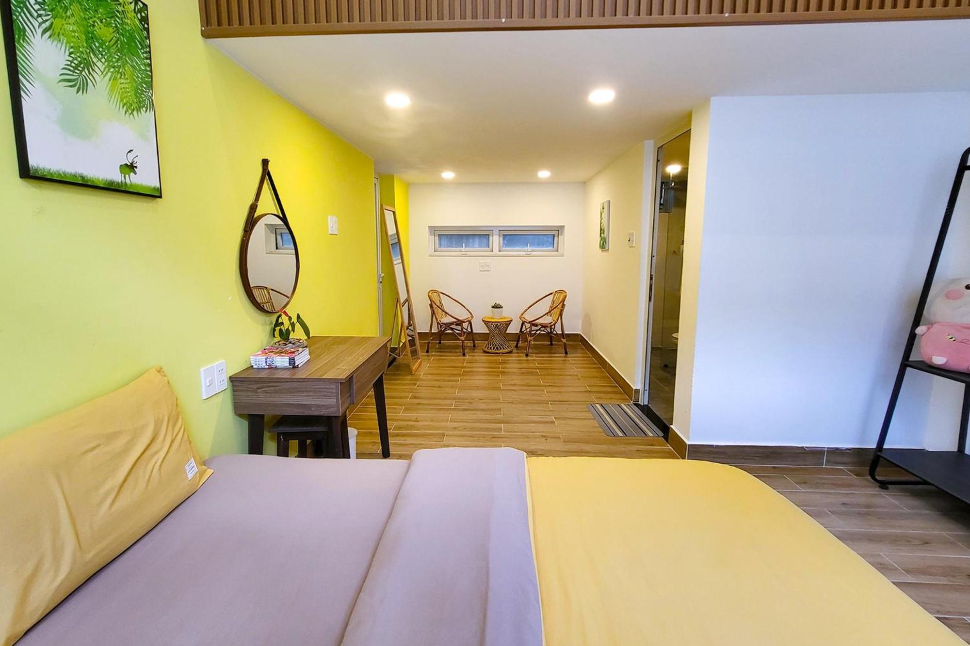 Apartment Ho - Chubby House *