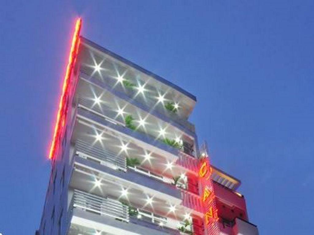 Canary Hotel