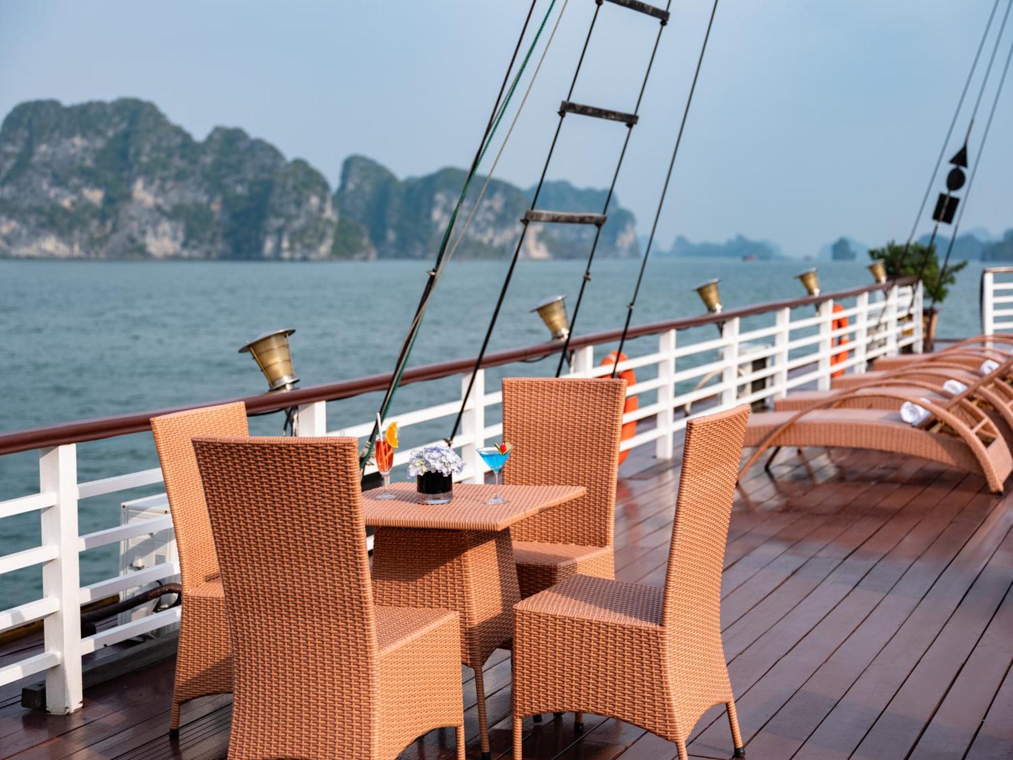 Garden Legend 3 Cruise Hotel 4*