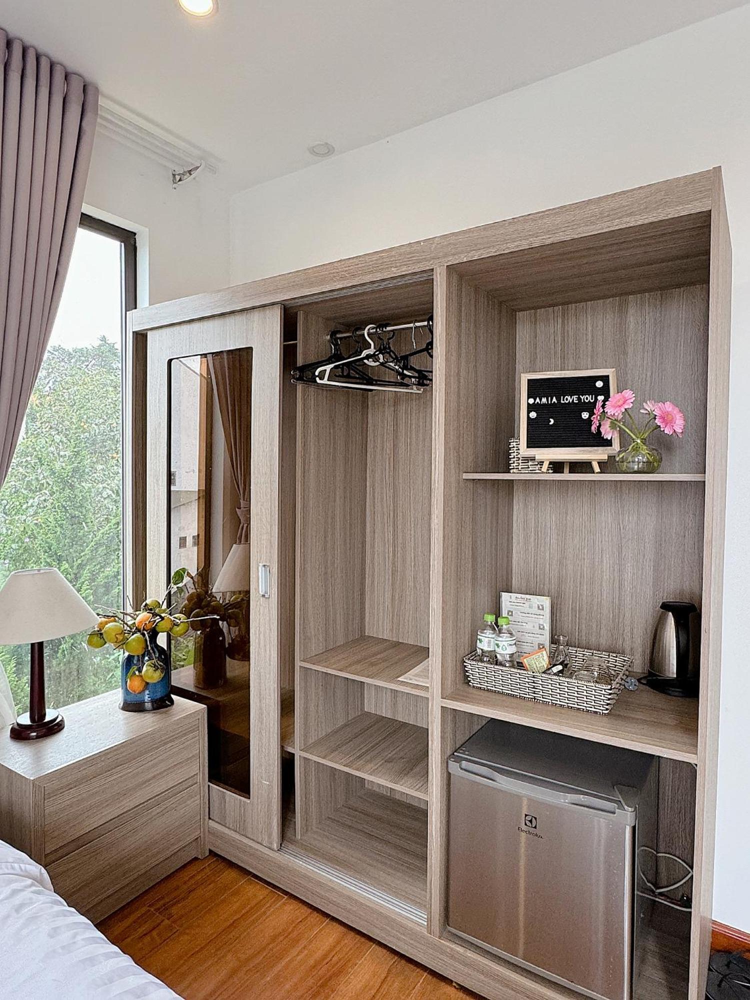 Amia Hotel 3*