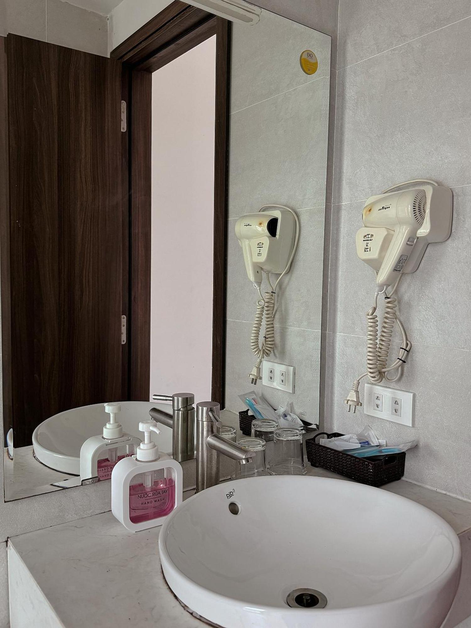Hotel Amia 3*