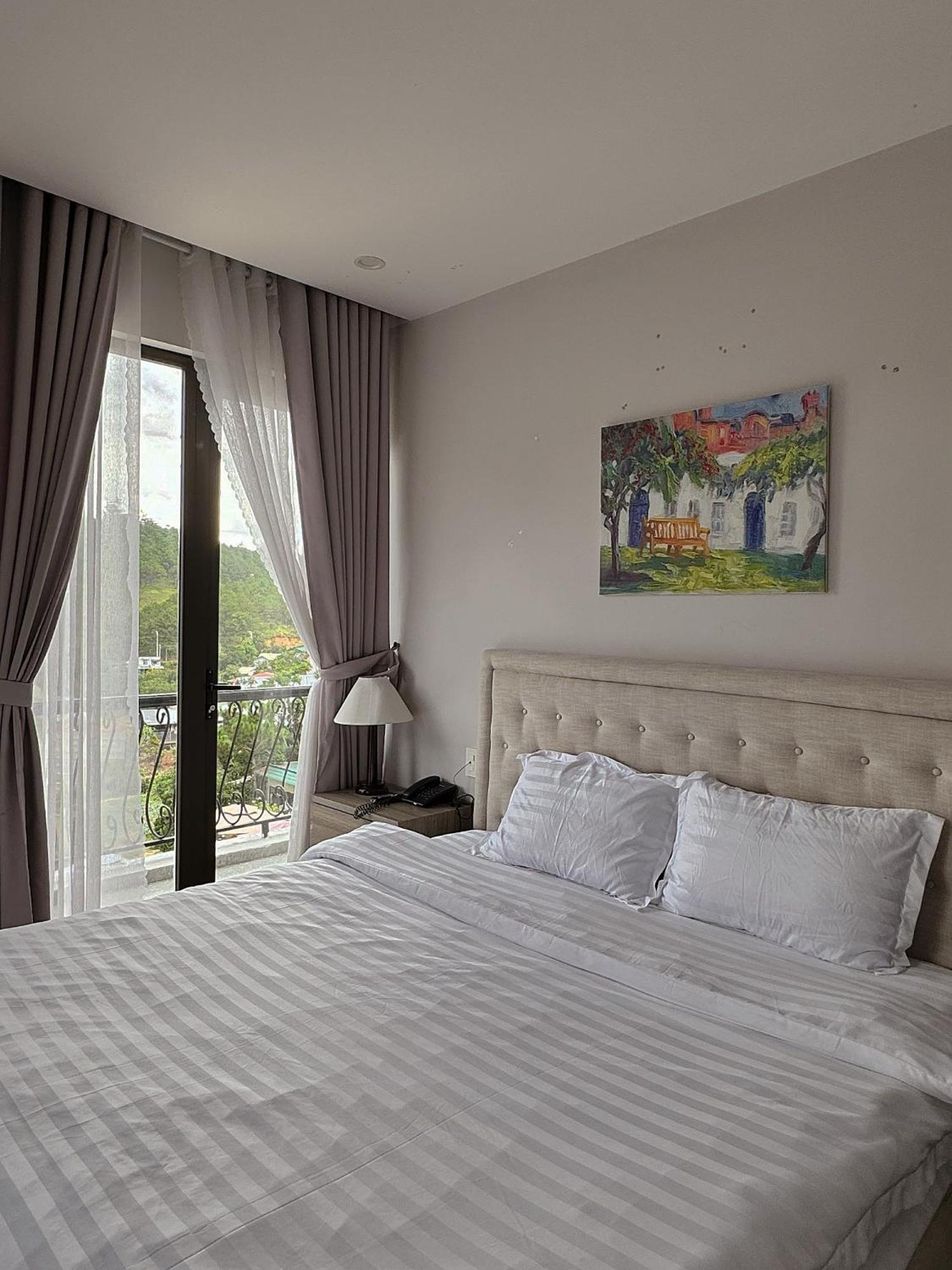 Amia Hotel