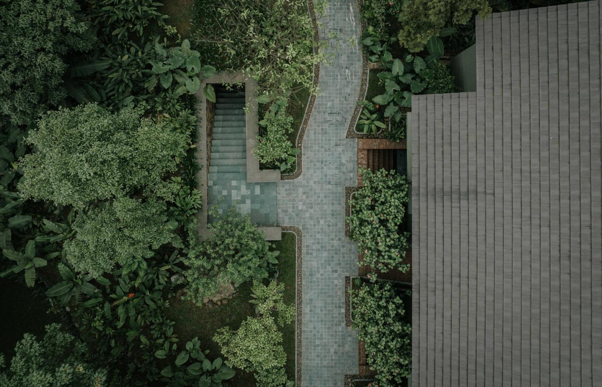 Khách sạn Bavi 4*
