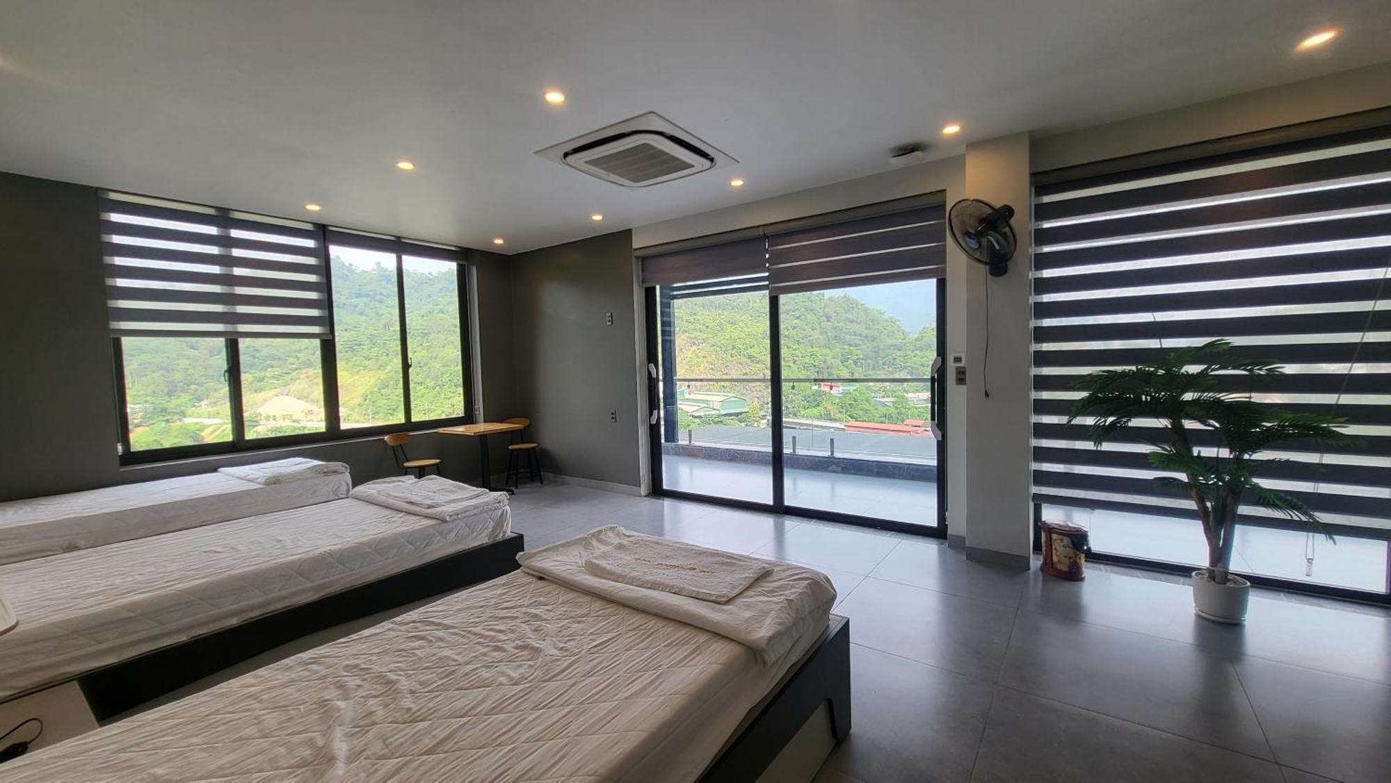 Hotel Lotus Premium - Group Tours *