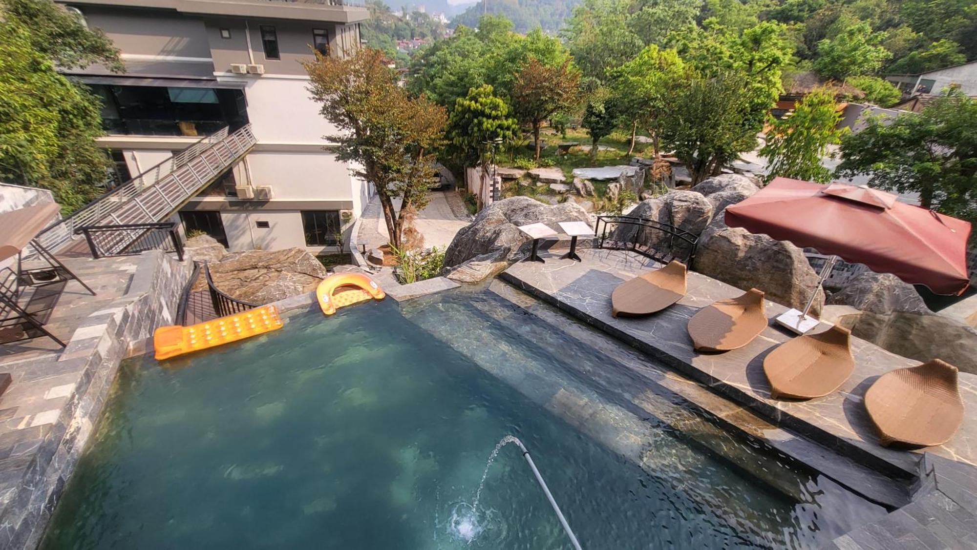 Hotel Lotus Premium - Group Tours Ha Giang