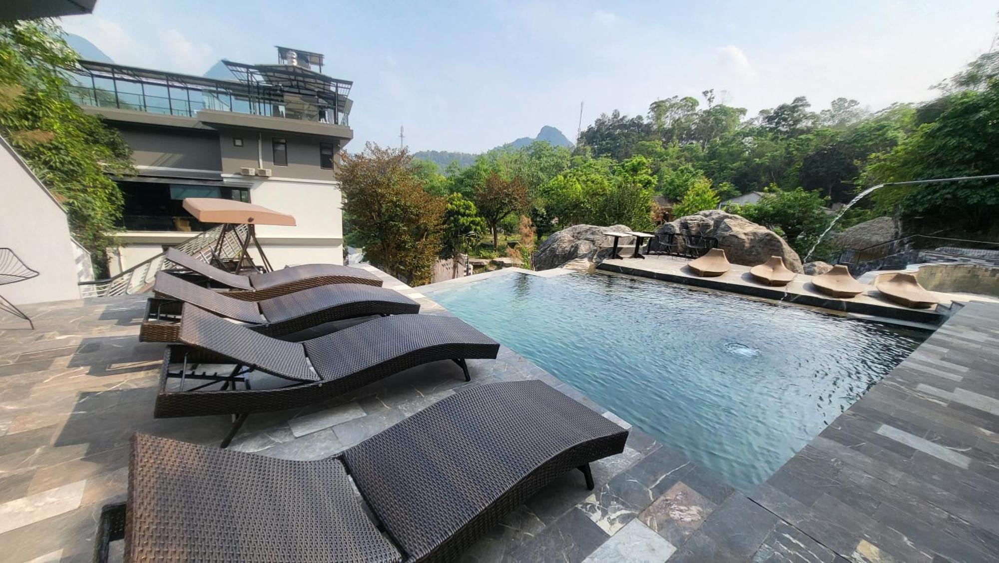 Lotus Premium - Group Tours Hotel