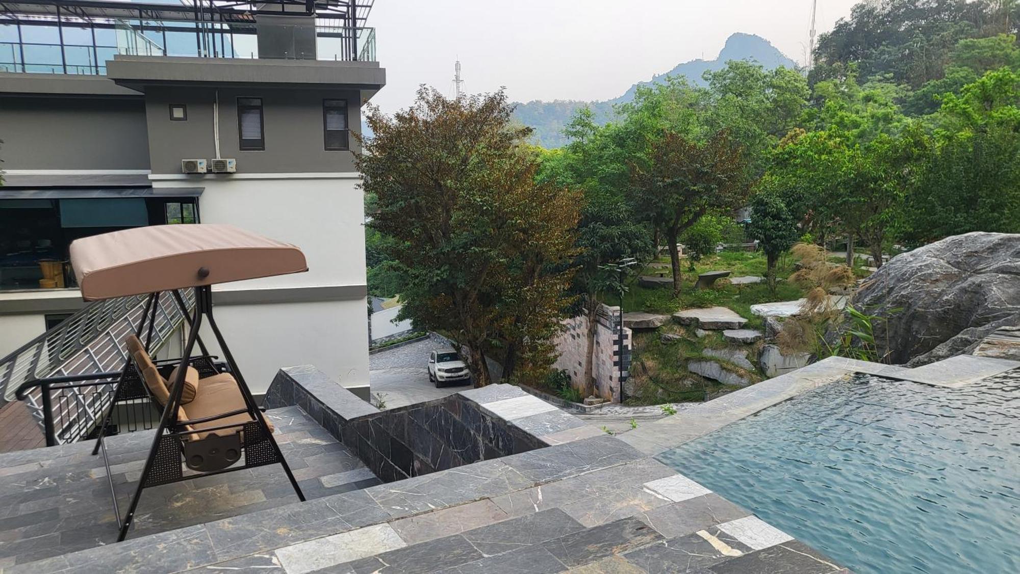 Lotus Premium - Group Tours * Ha Giang