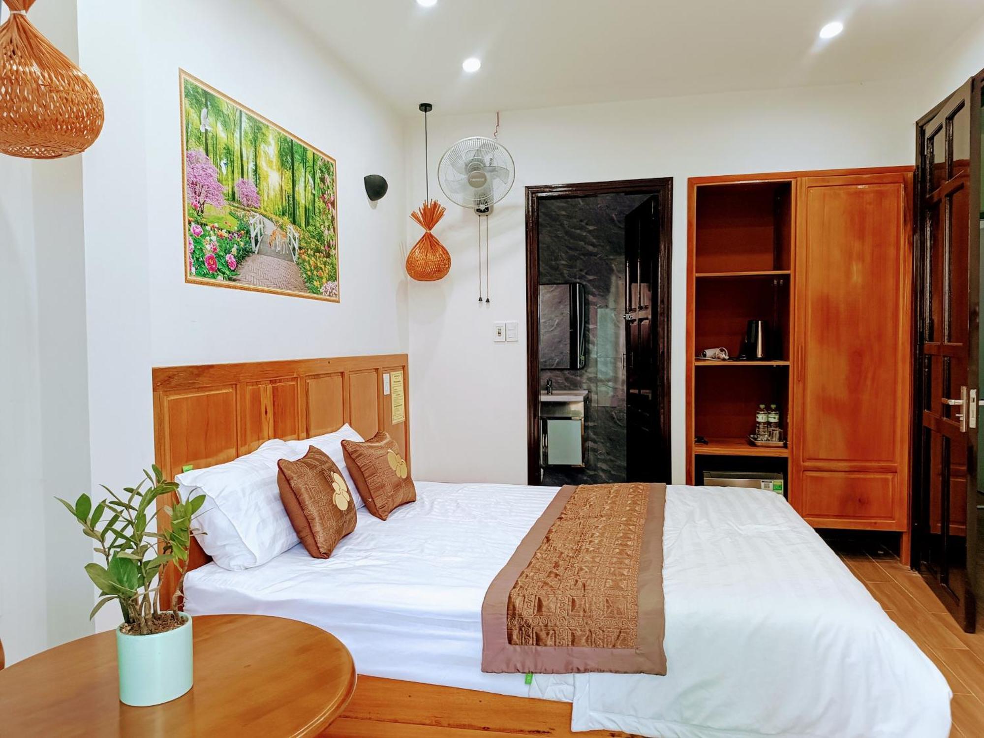 Hotel Phuong Dong