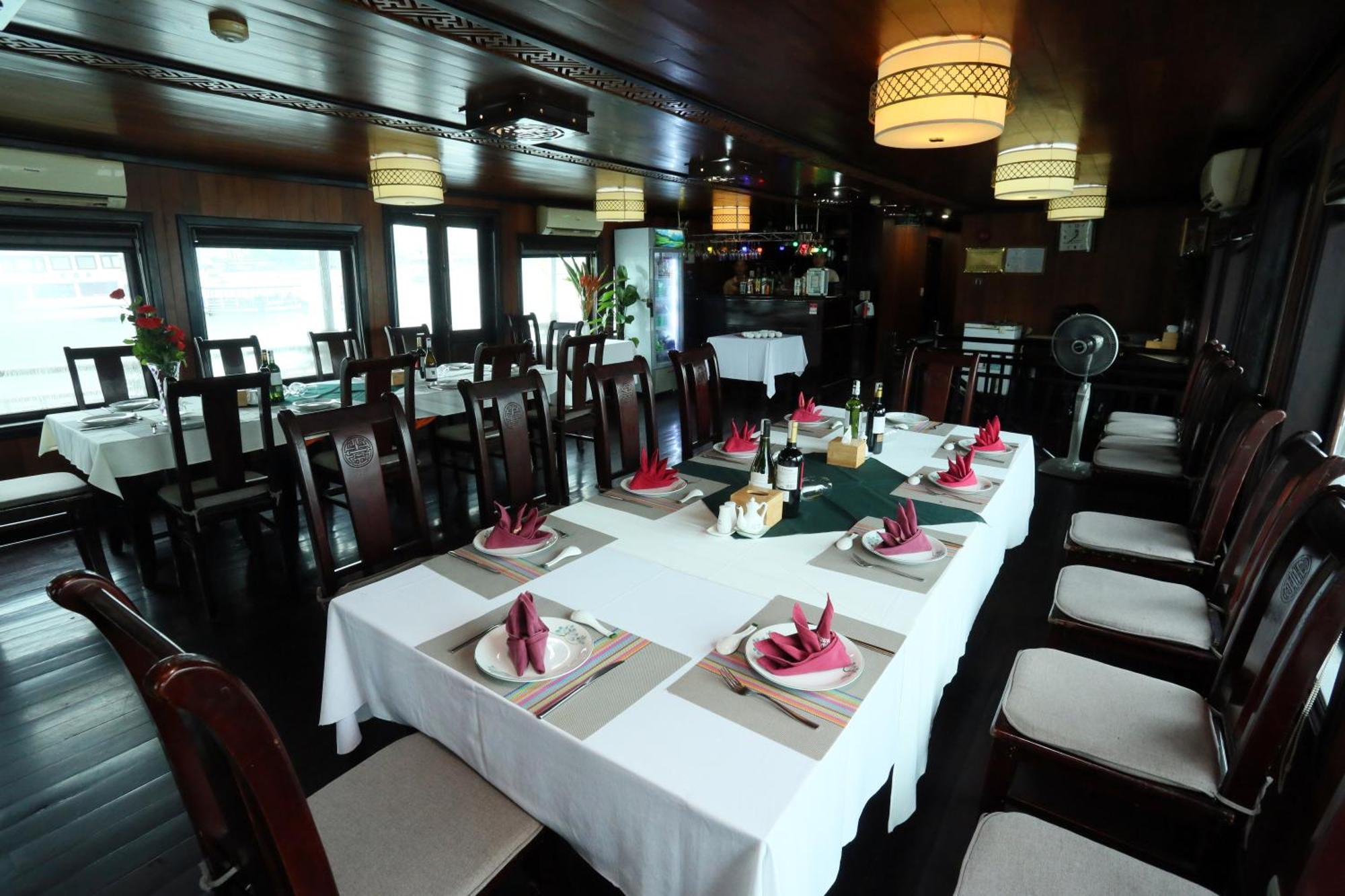 Hotel Garden Bay Classic Cruise Ha Long