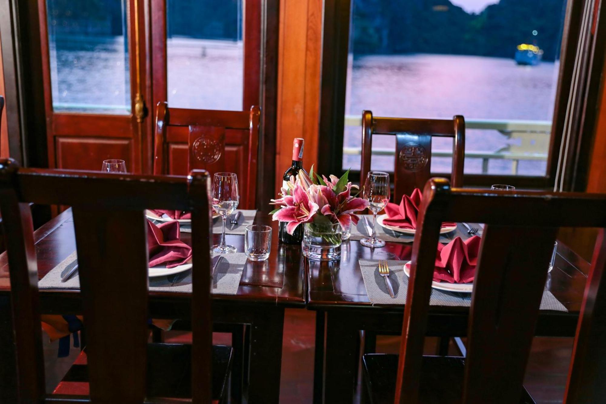 Garden Bay Classic Cruise Hotel 4*