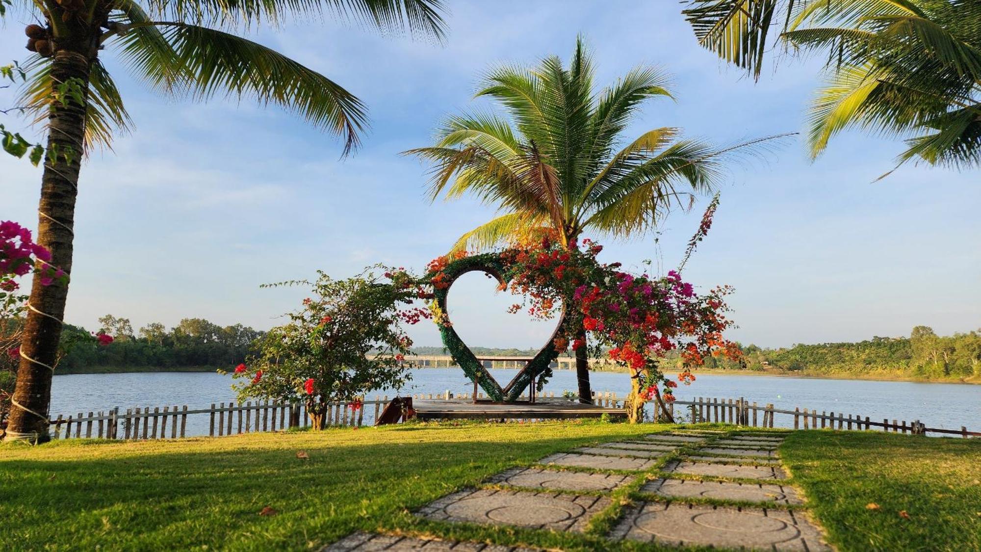 Resort Rong Dinh Gia Trang Bà Rịa