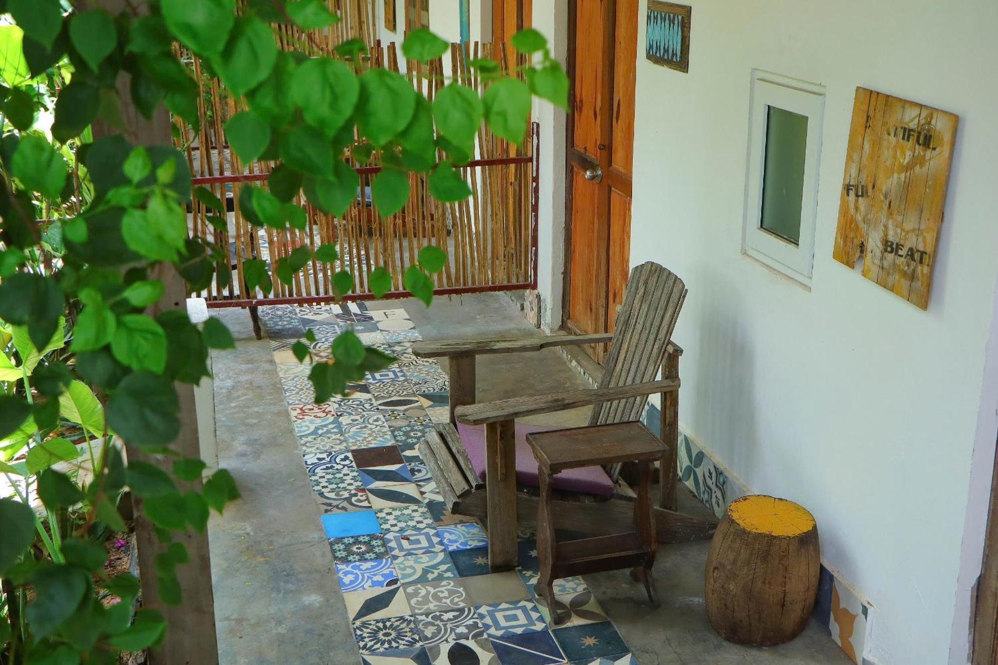 Resort Stop And Go Lang Chai Bau Trang Ap Thien Ai