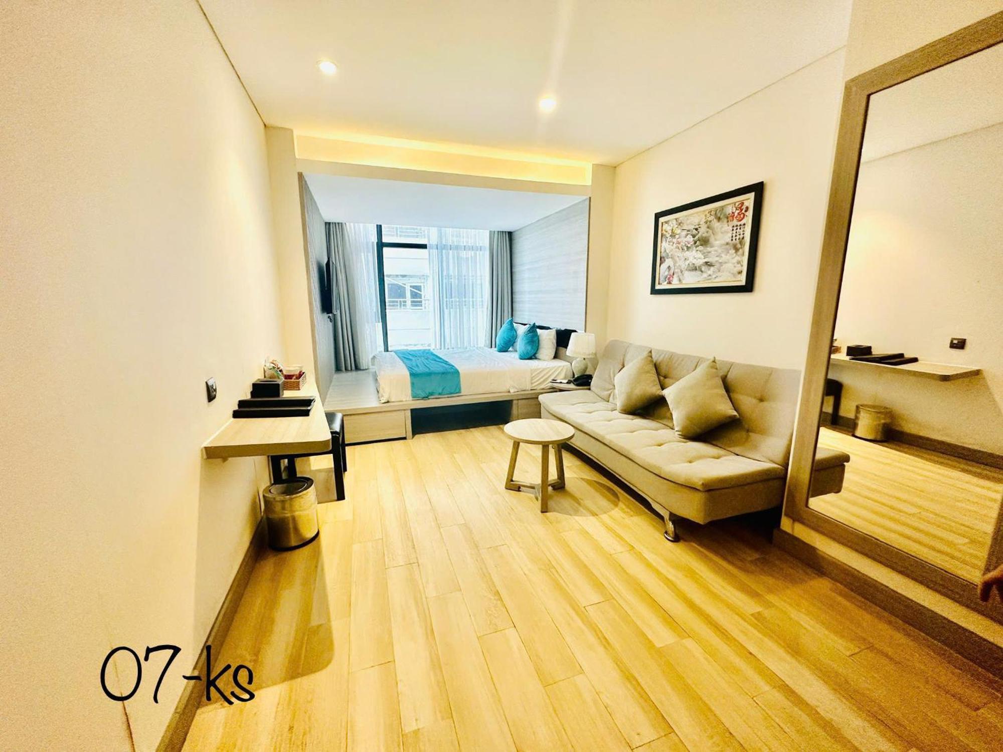 Hotel The Gold Holtel &