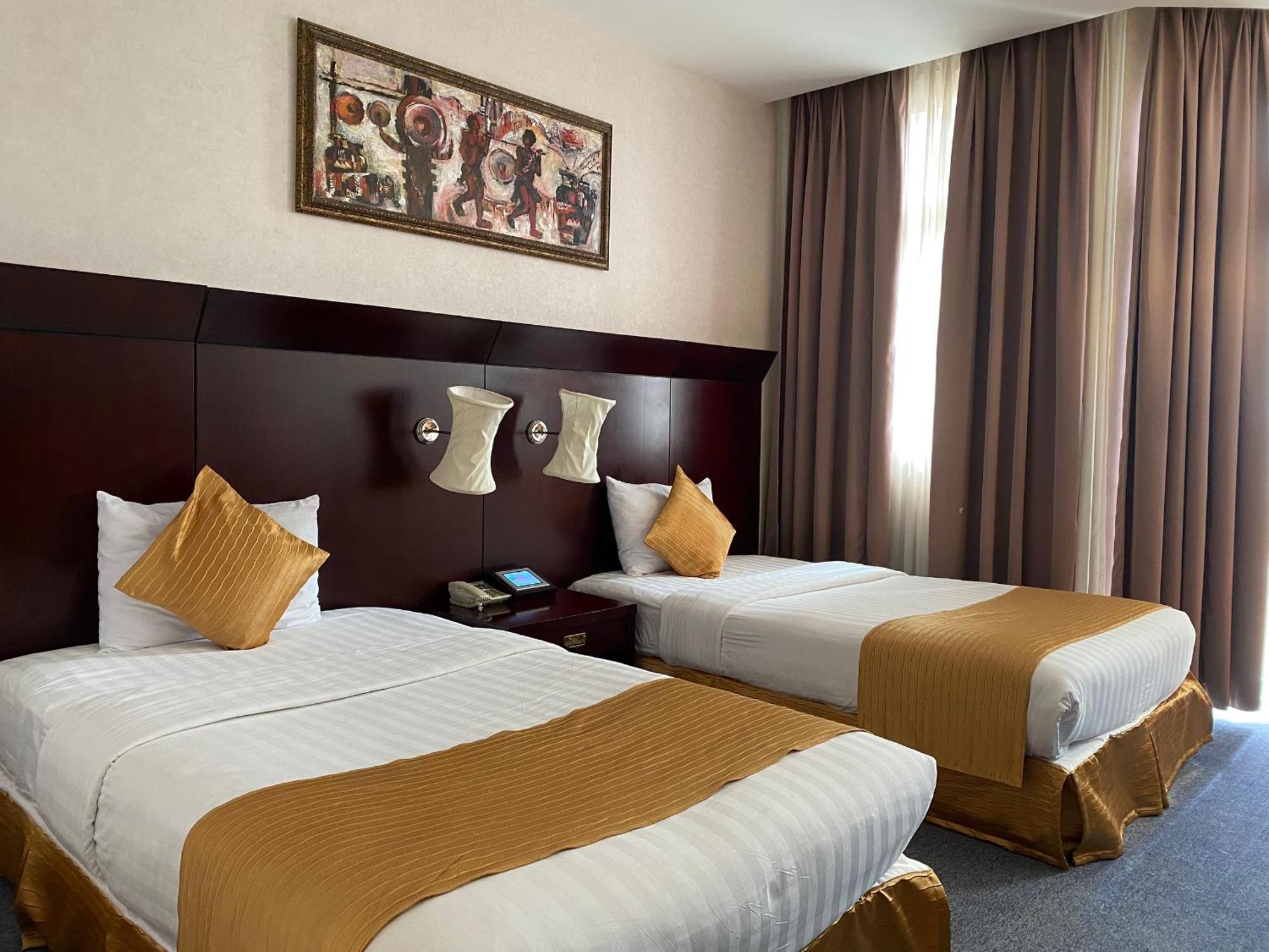 Dakruco Khách sạn 4*