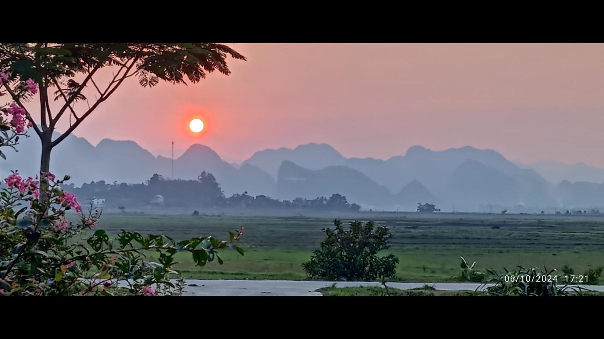Hotel Palafita Phong Nha