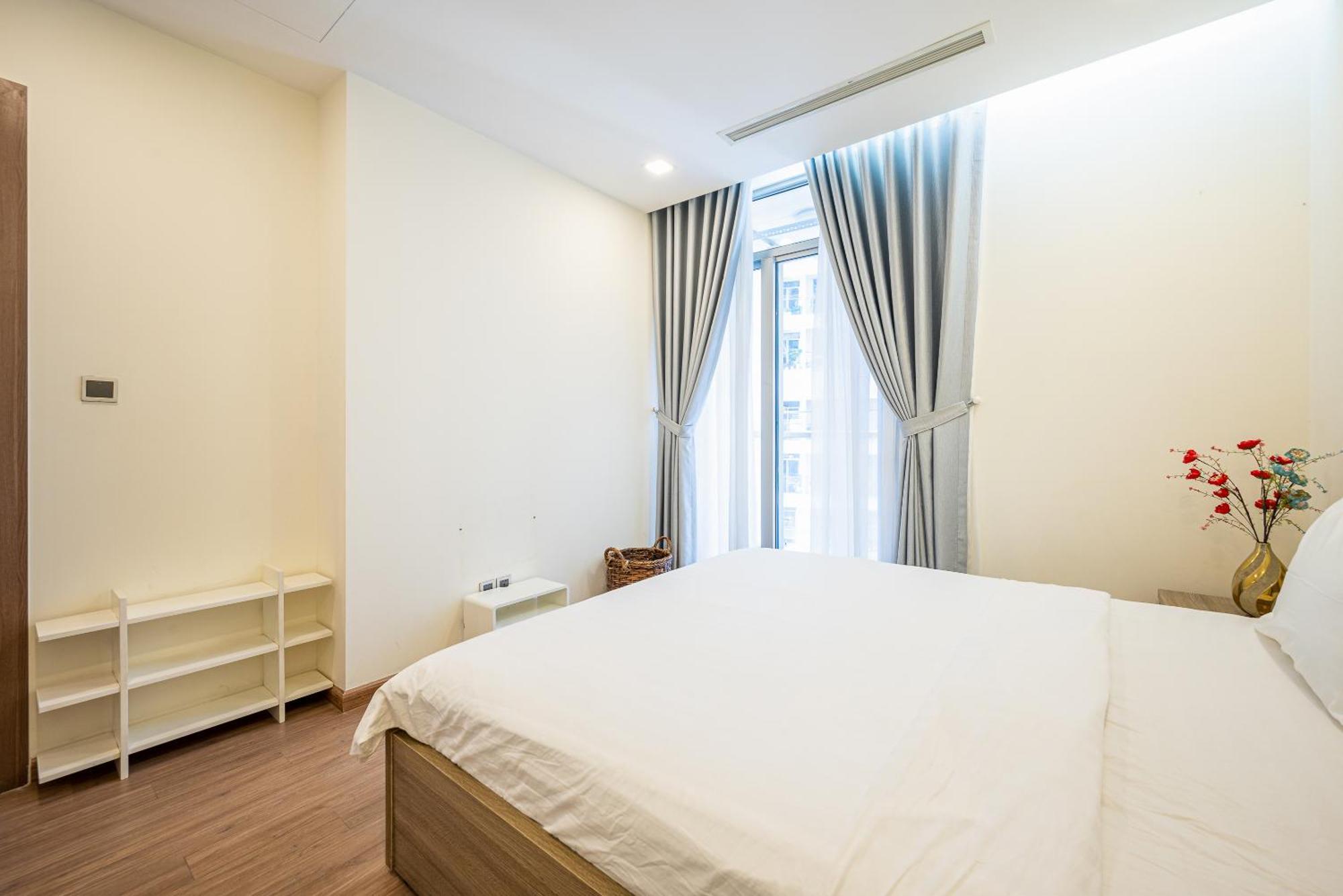 Vinhomes Park Apartment- Landmark Luxury Apartment