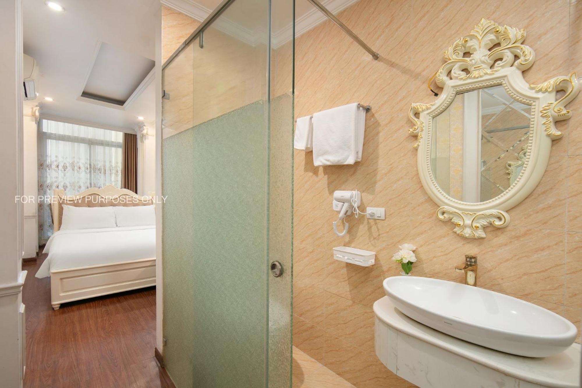 The Silk Grand Premium & - Old Quarter