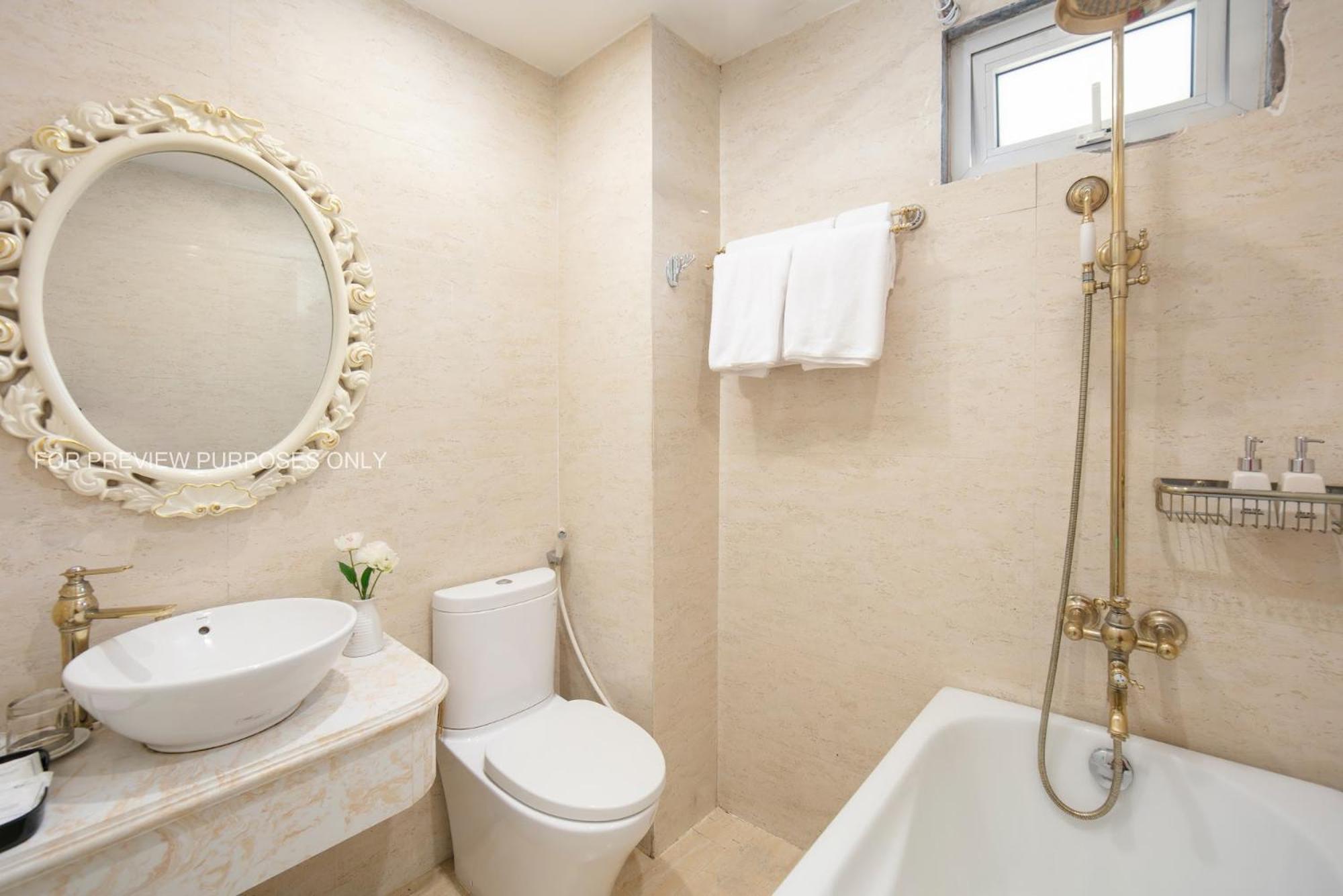 The Silk Grand Premium & - Old Quarter 3*