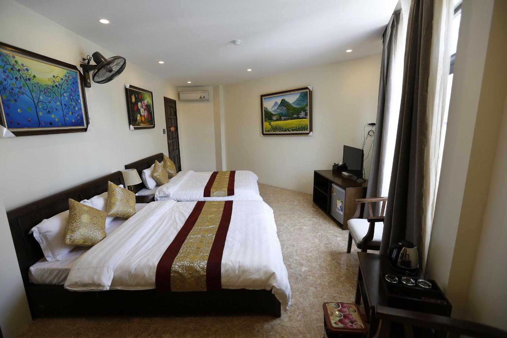 Mai's Dong 2* Dong Van (Ha Giang)