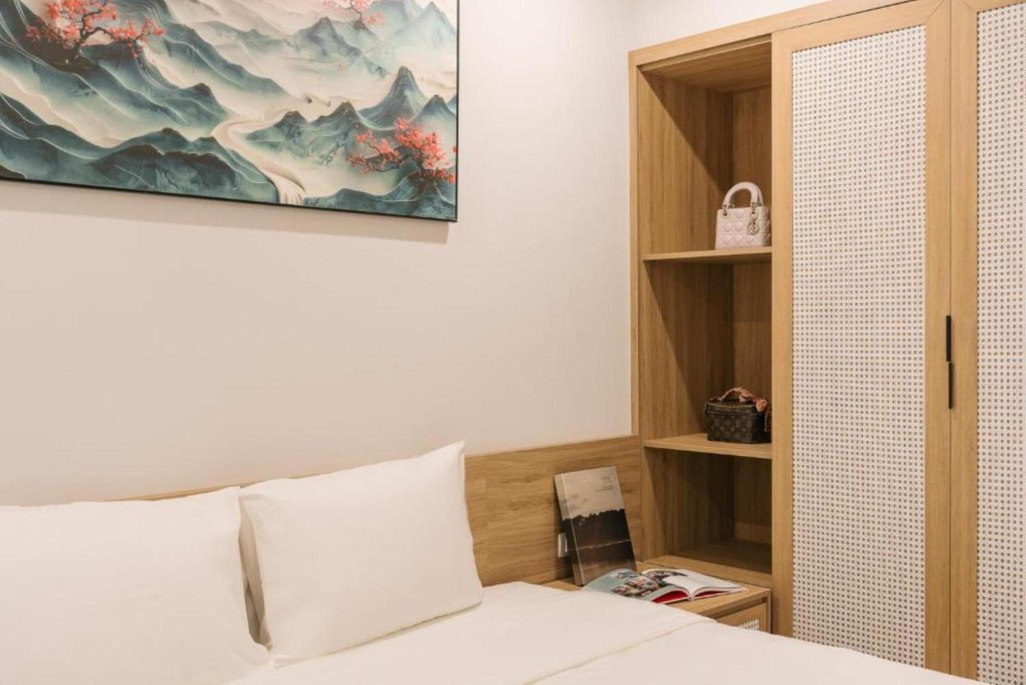 Lux Japan Town Hotel *