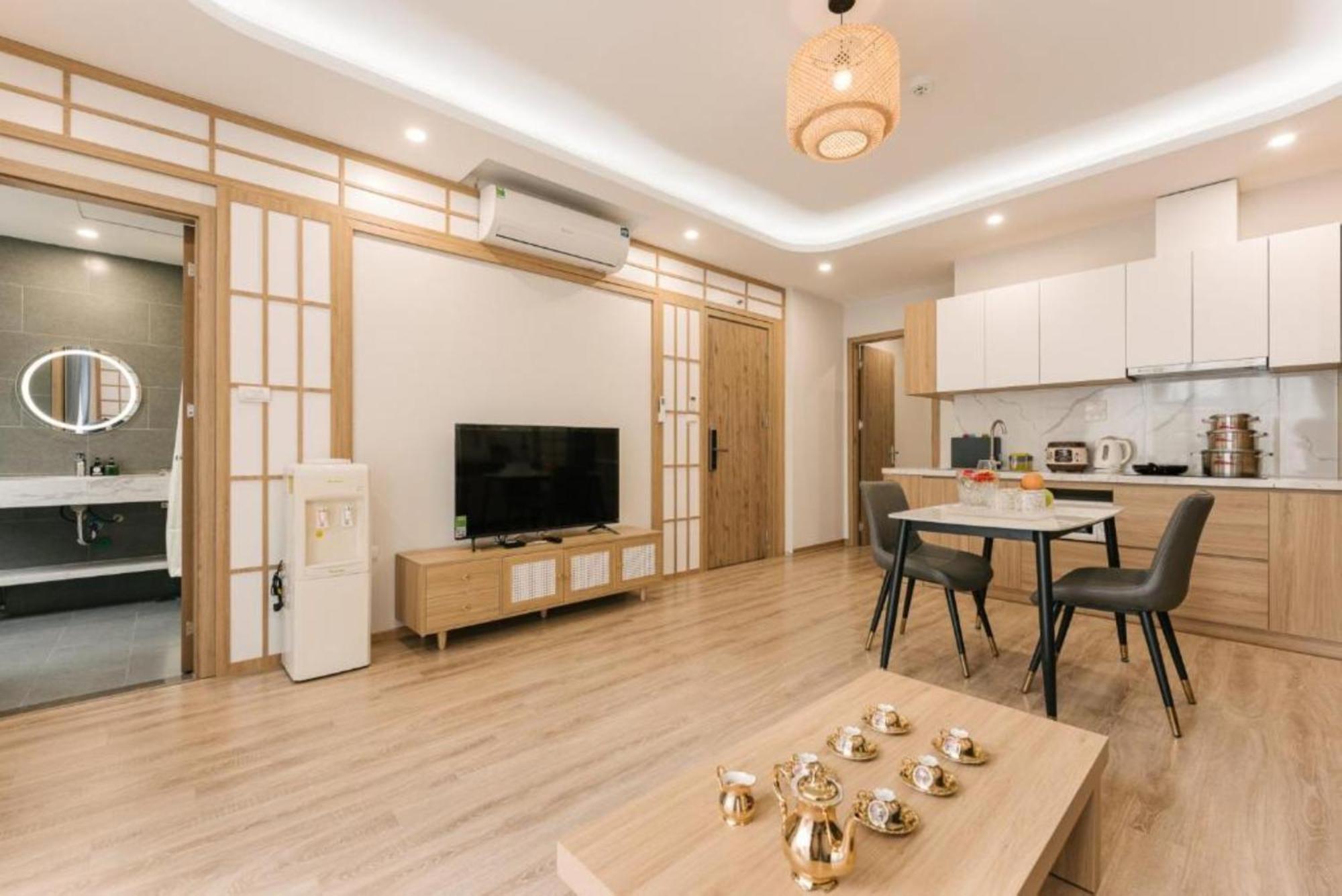 Lux Japan Town *