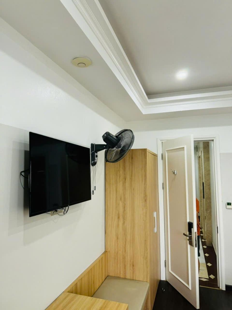 Cozy Khách sạn Hạ Long